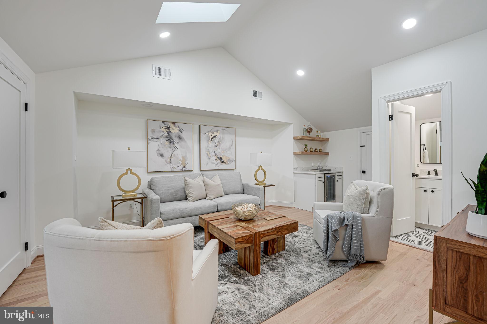 Real estate listing preview #37