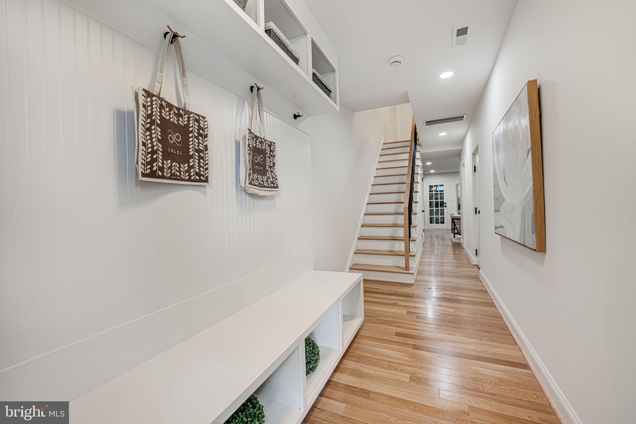 Real estate listing preview #4