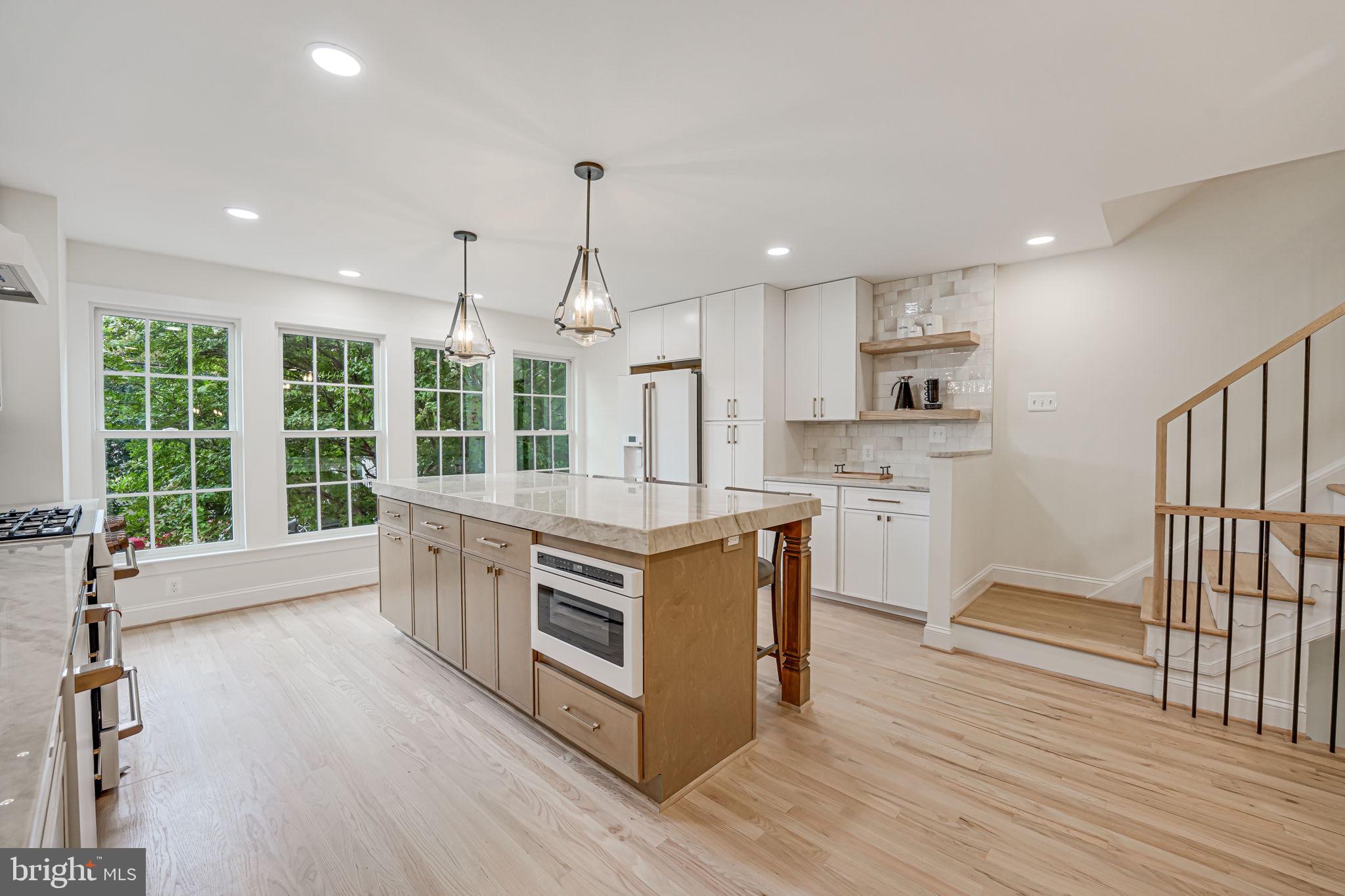 Real estate listing preview #16