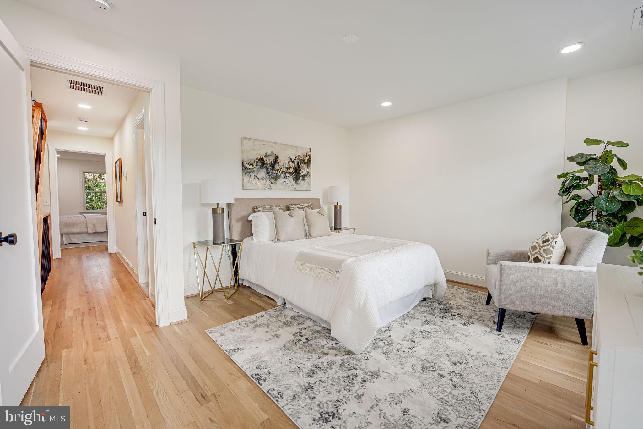 Real estate listing preview #33