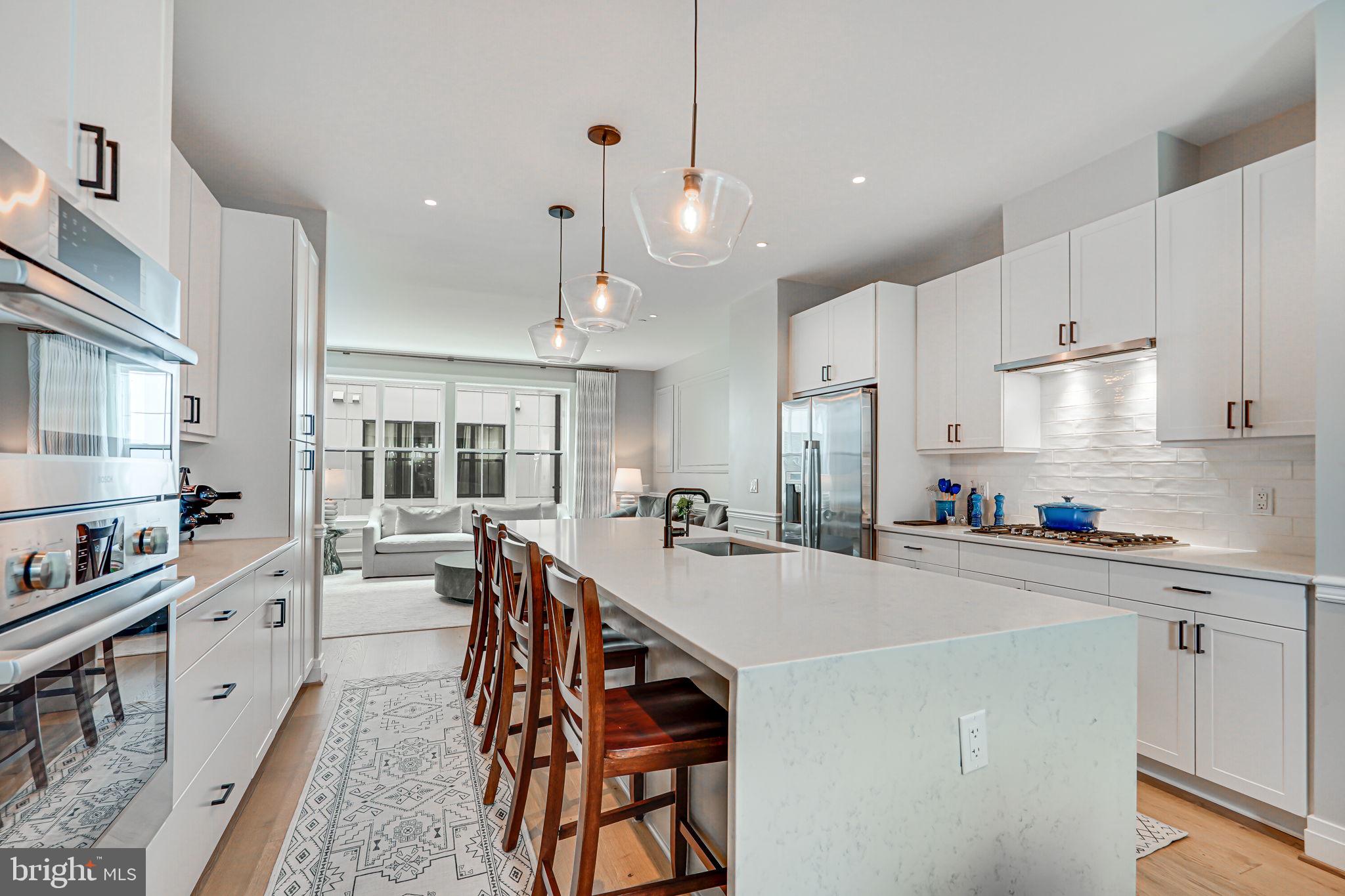 Real estate listing preview #8