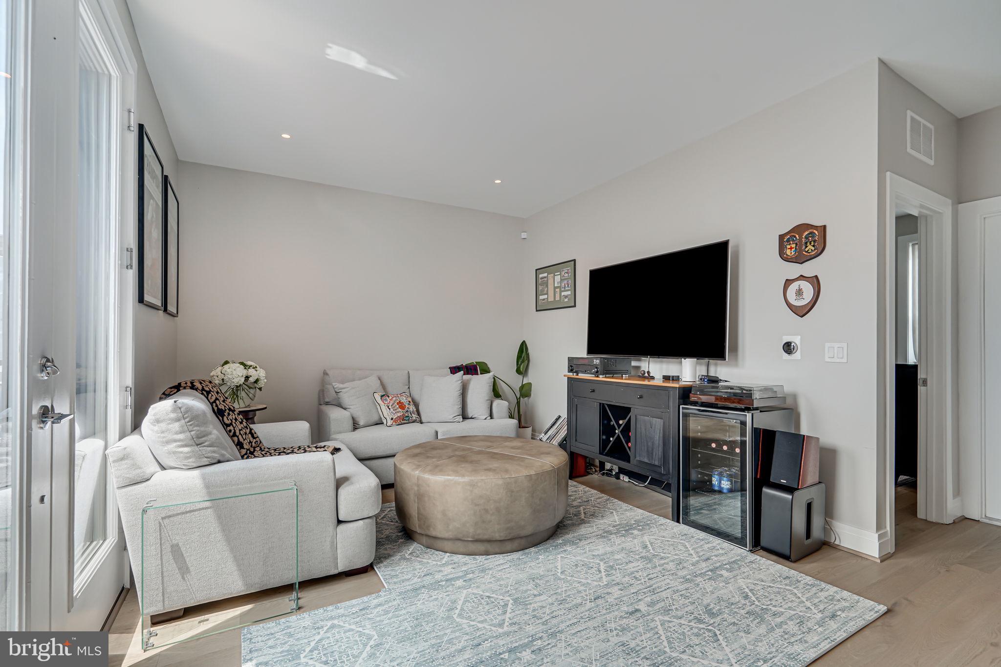 Real estate listing preview #25