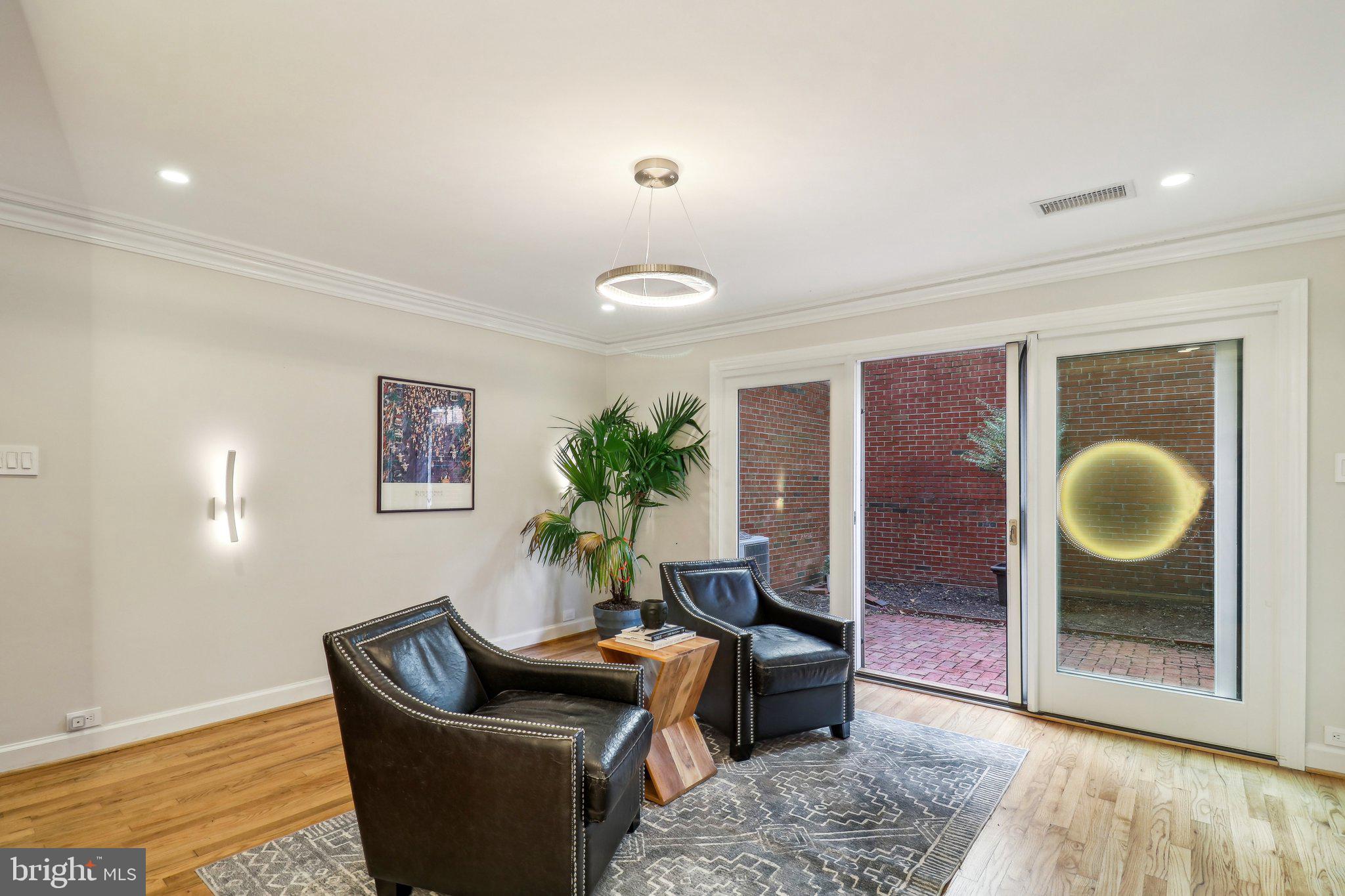 Real estate listing preview #9