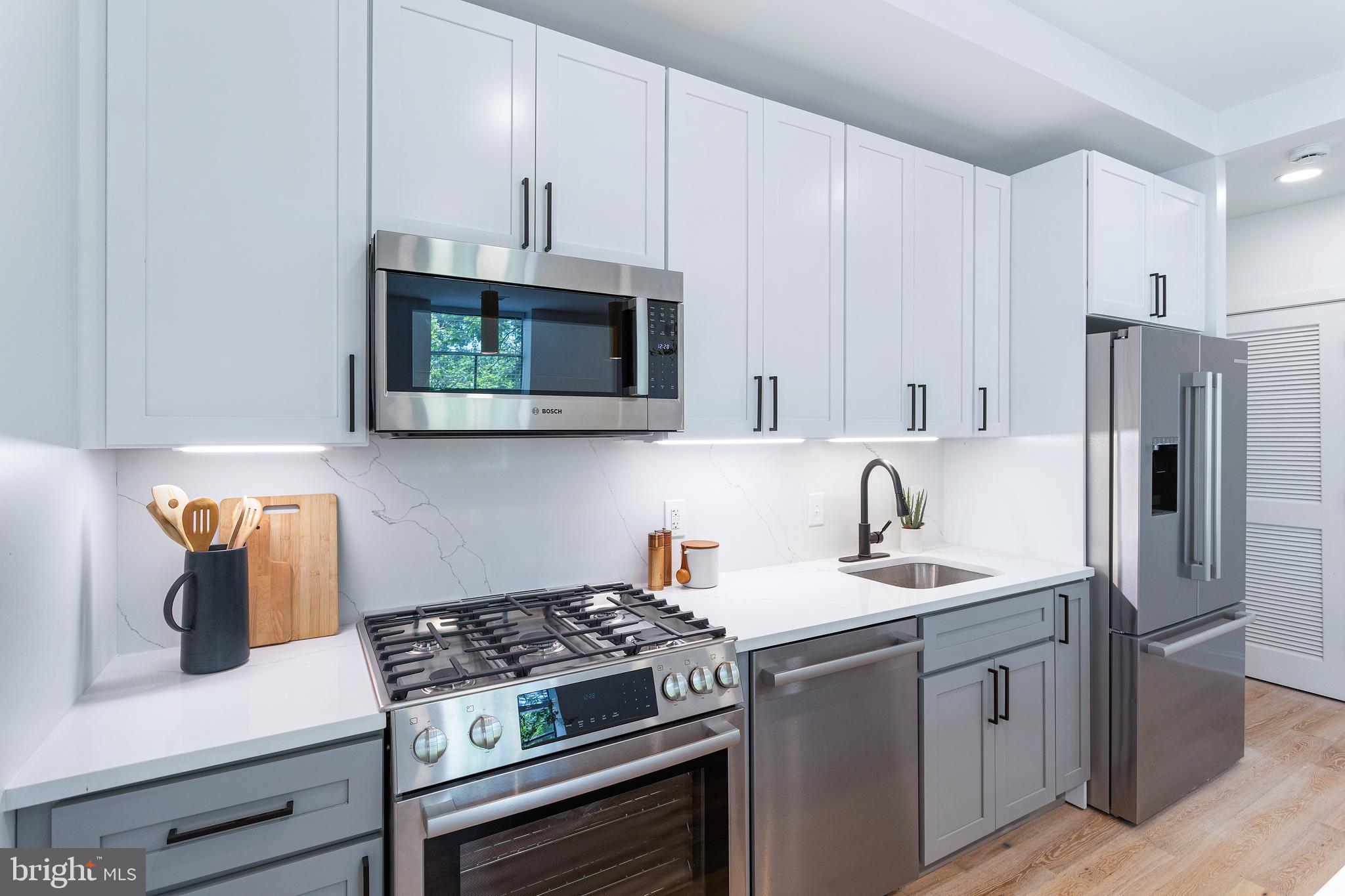 Real estate listing preview #8