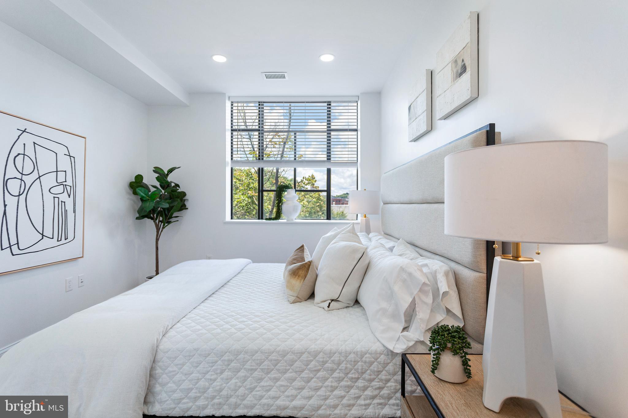 Real estate listing preview #13