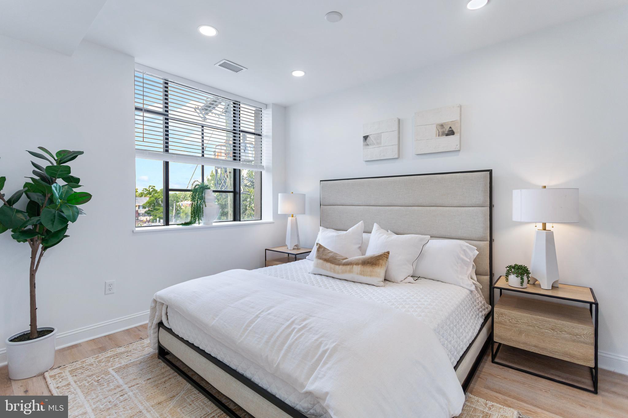 Real estate listing preview #11