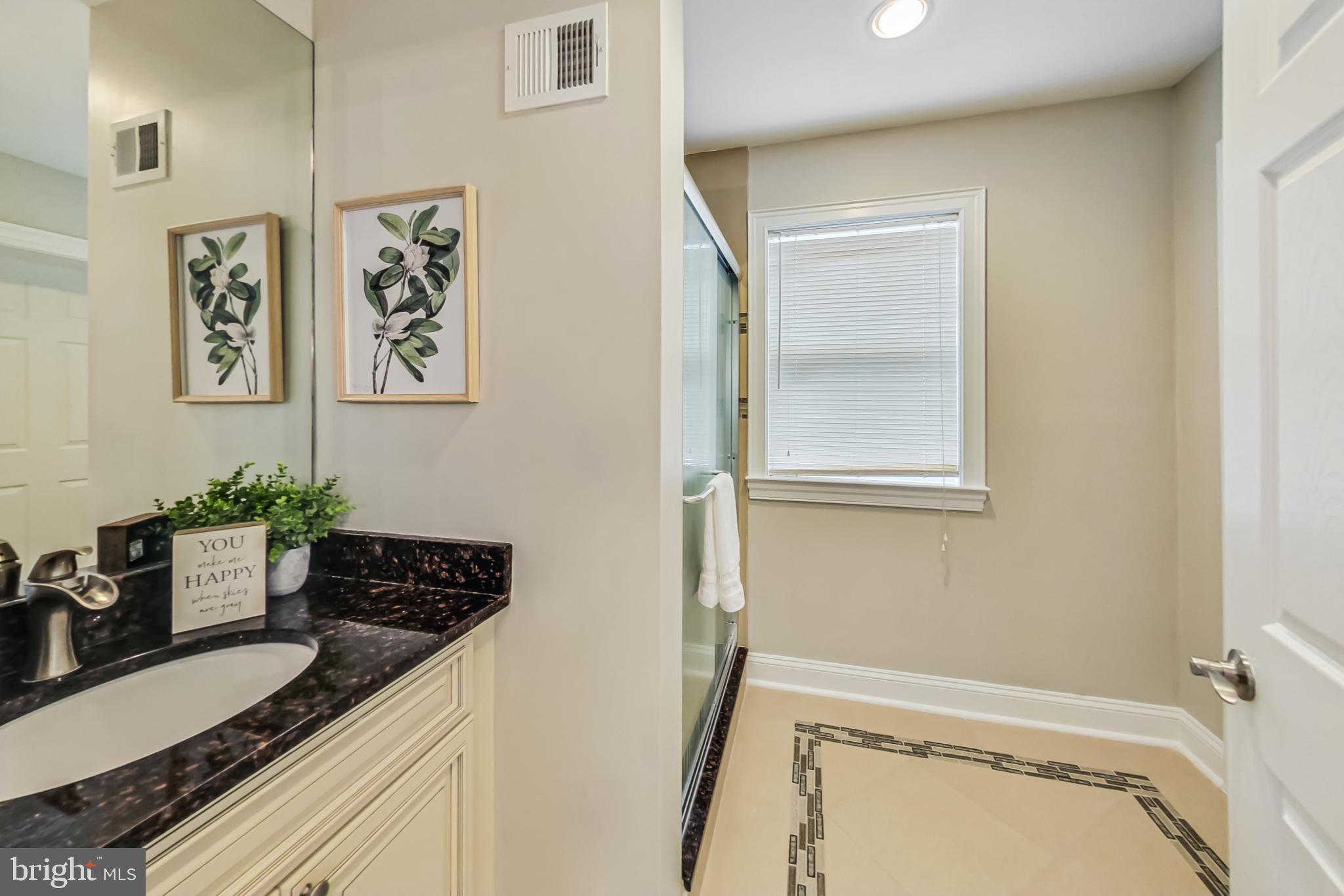 Real estate listing preview #16