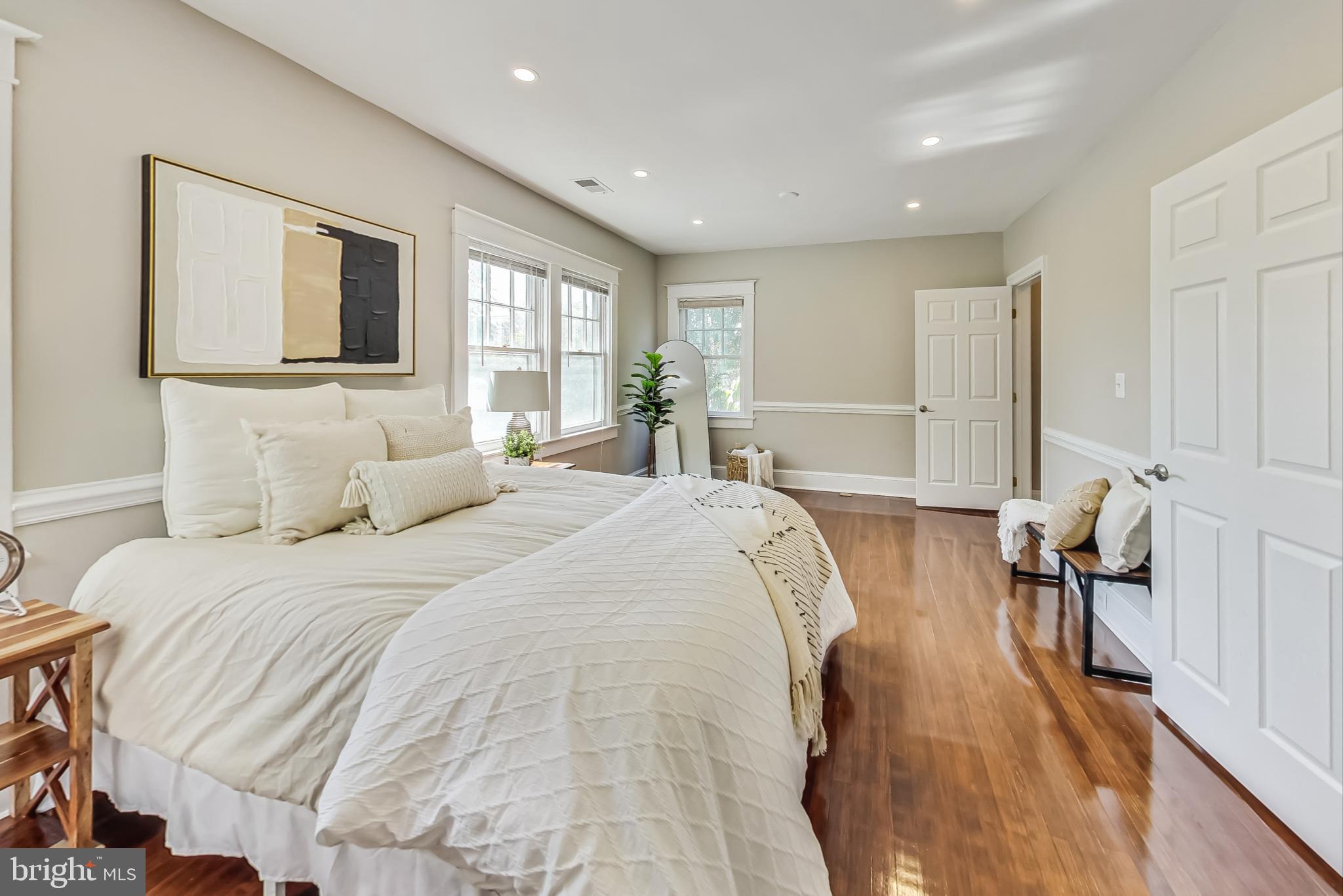 Real estate listing preview #18