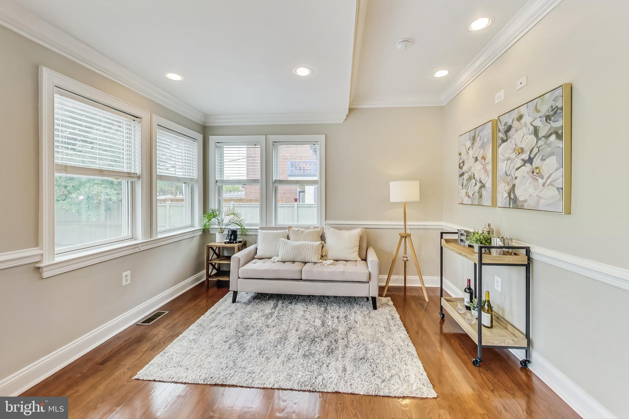 Real estate listing preview #6