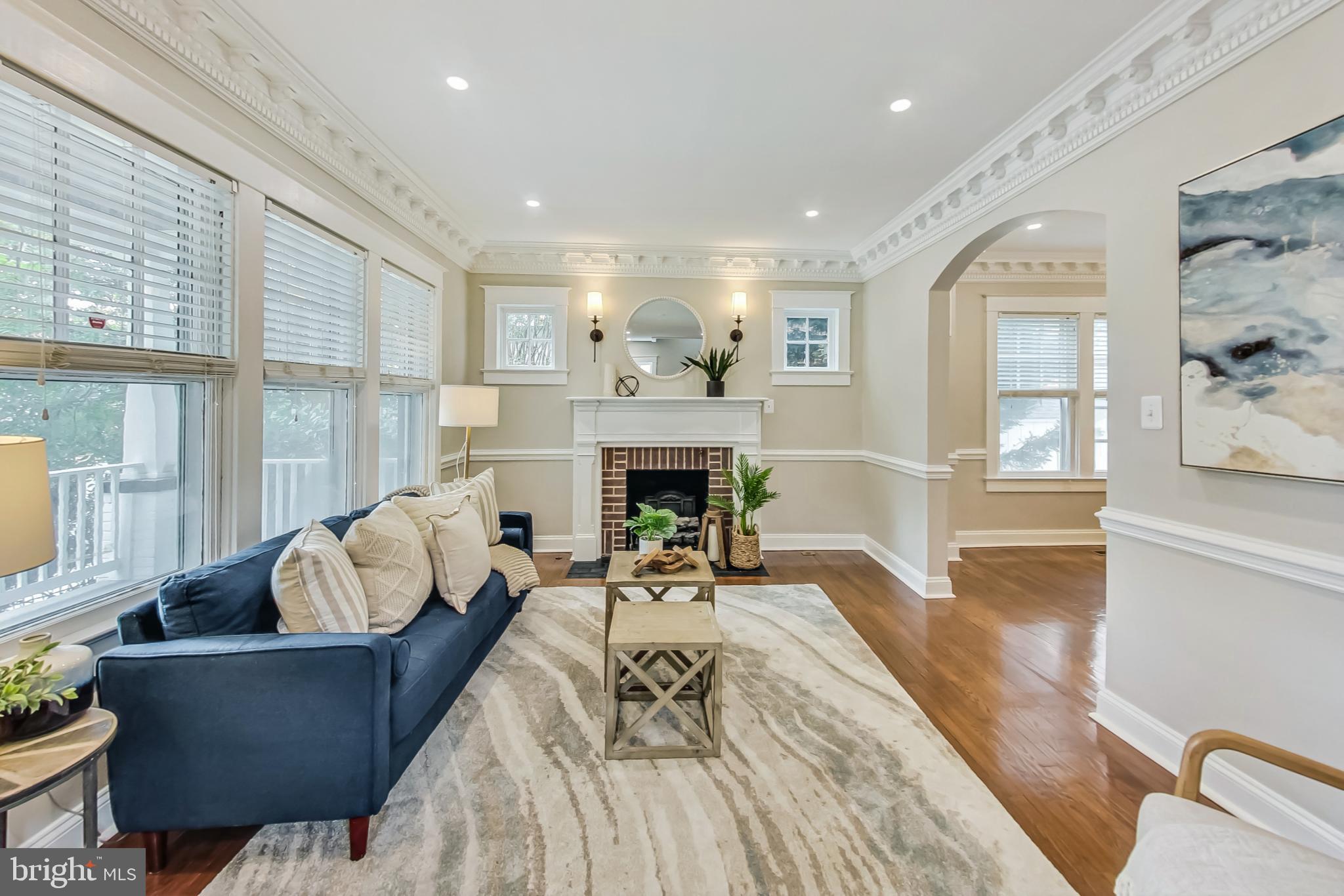 Real estate listing preview #12