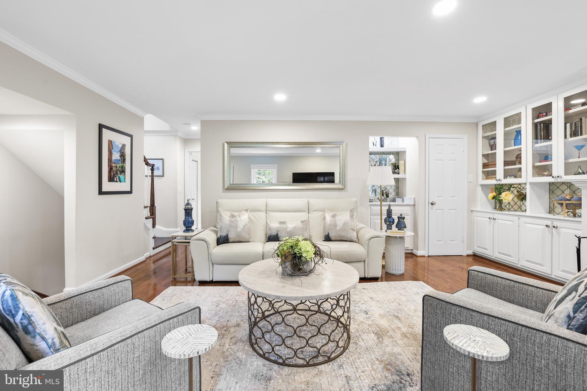 Real estate listing preview #9