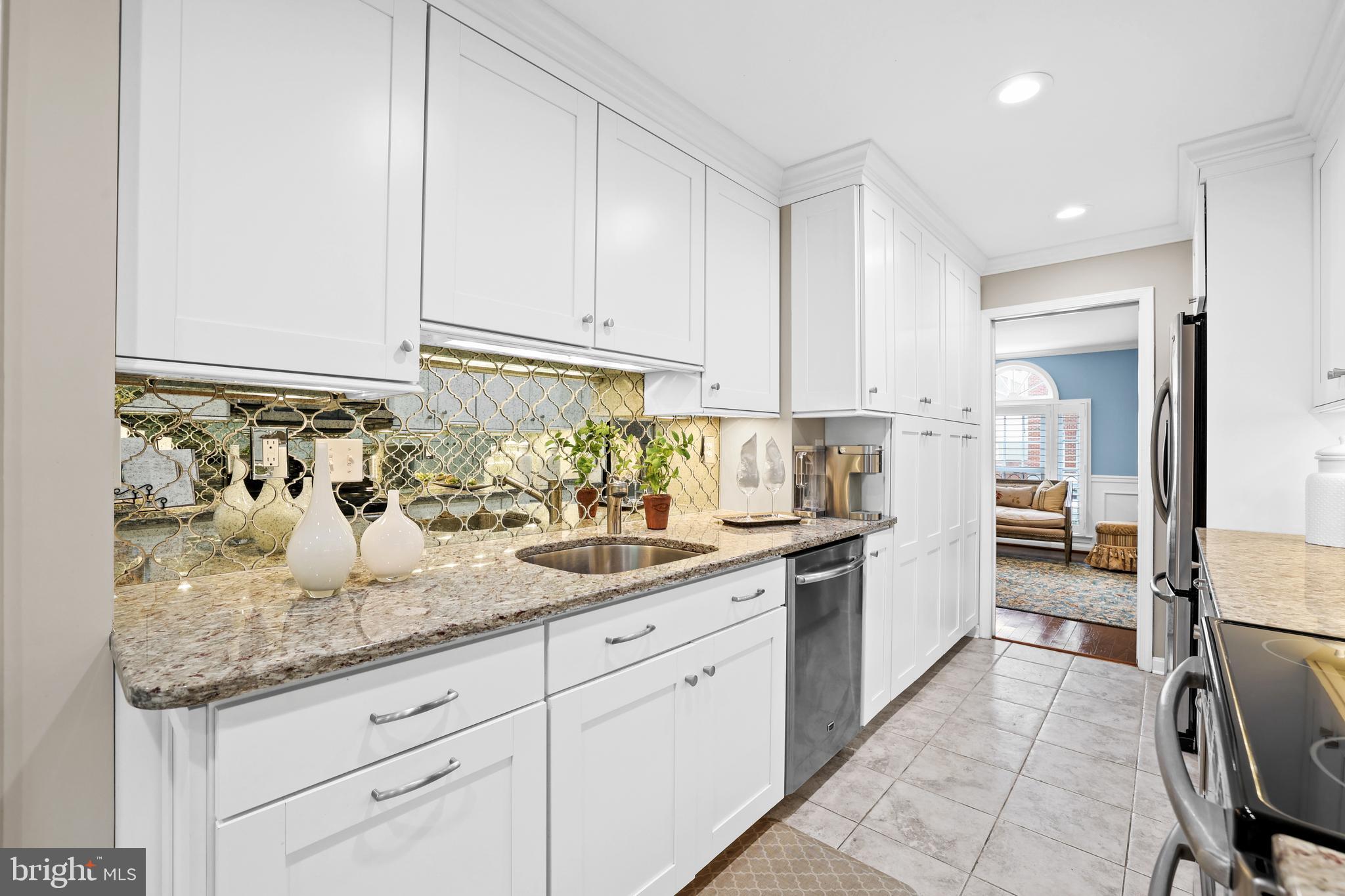 Real estate listing preview #11