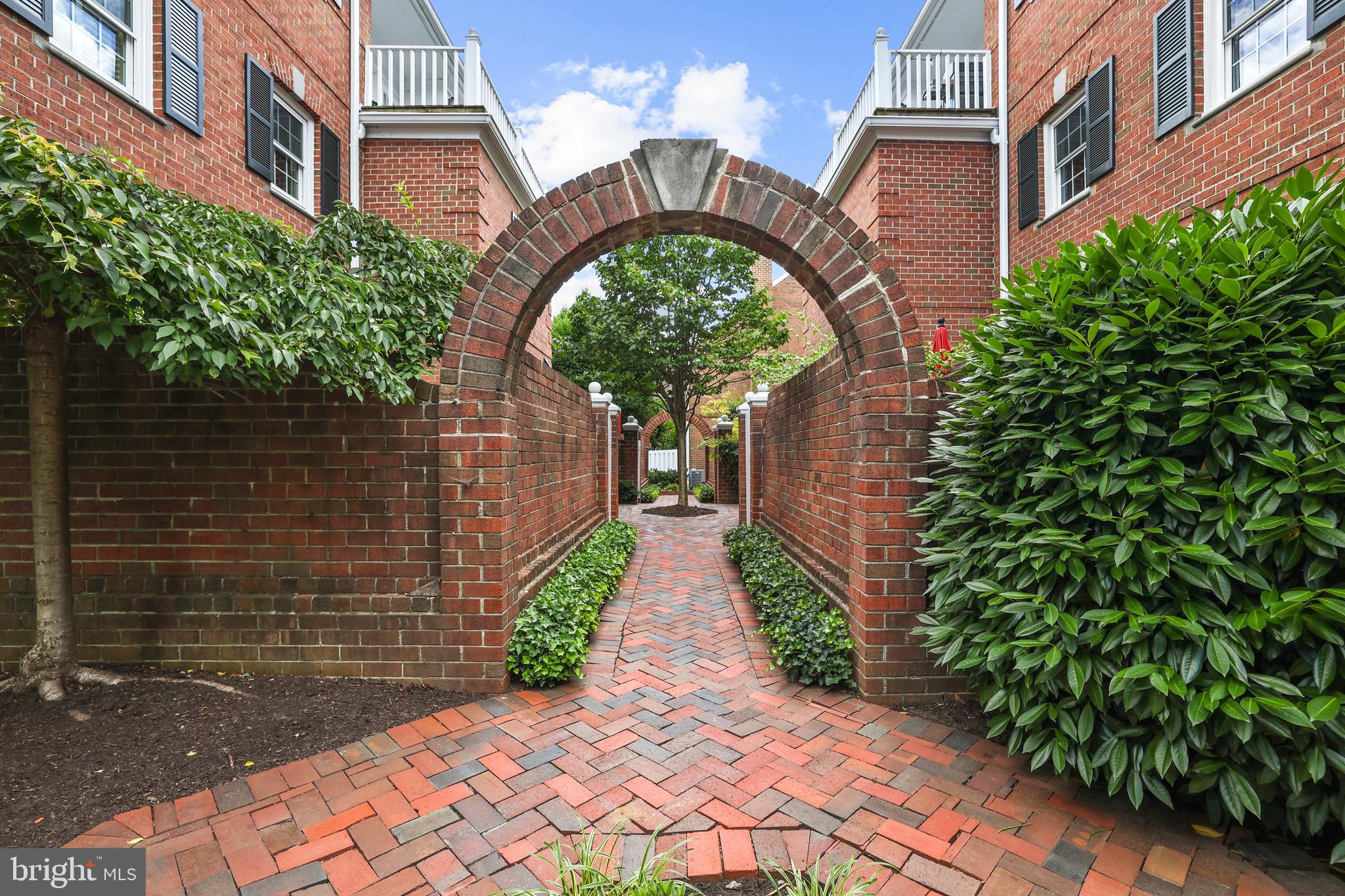 Real estate listing preview #33