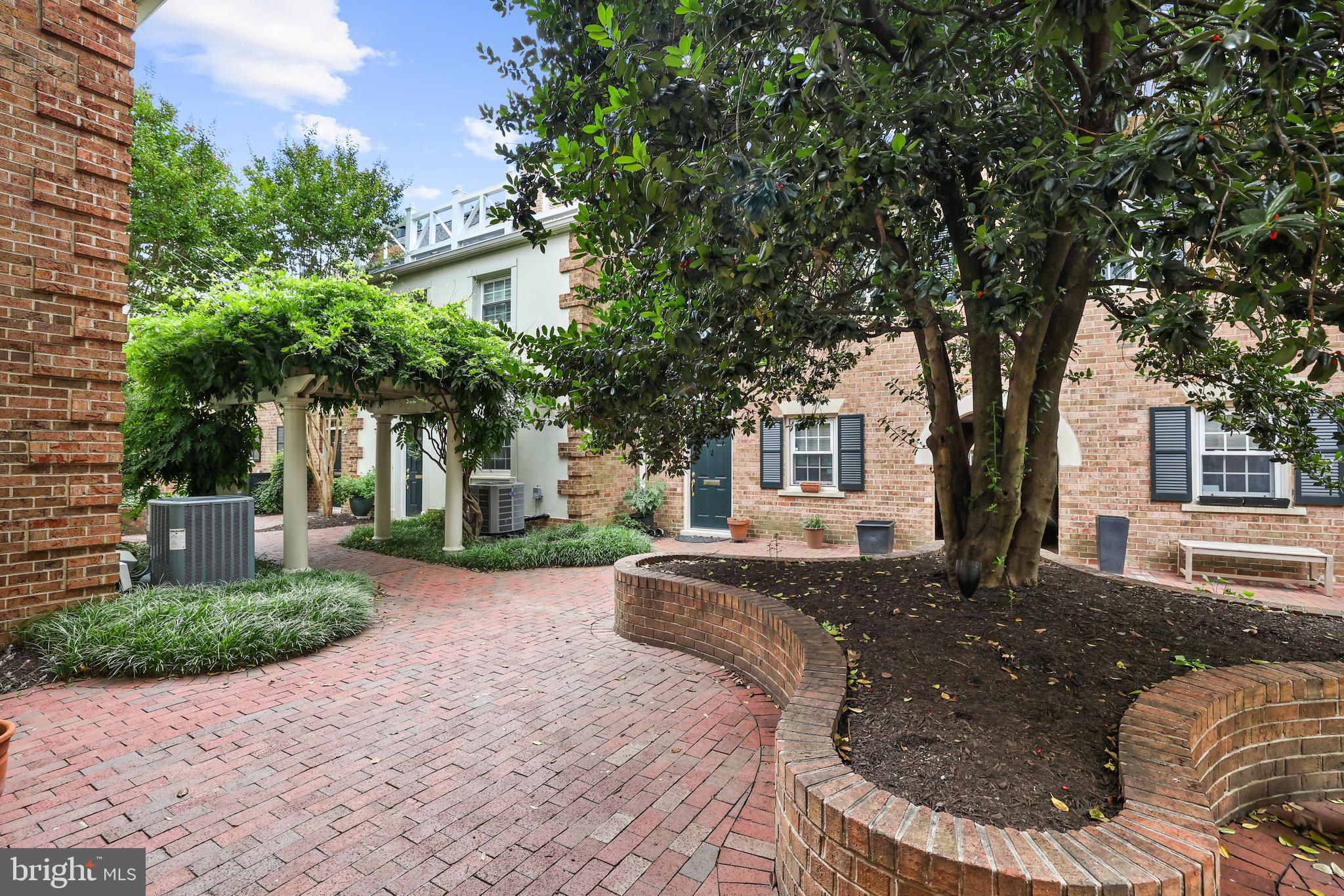 Real estate listing preview #36