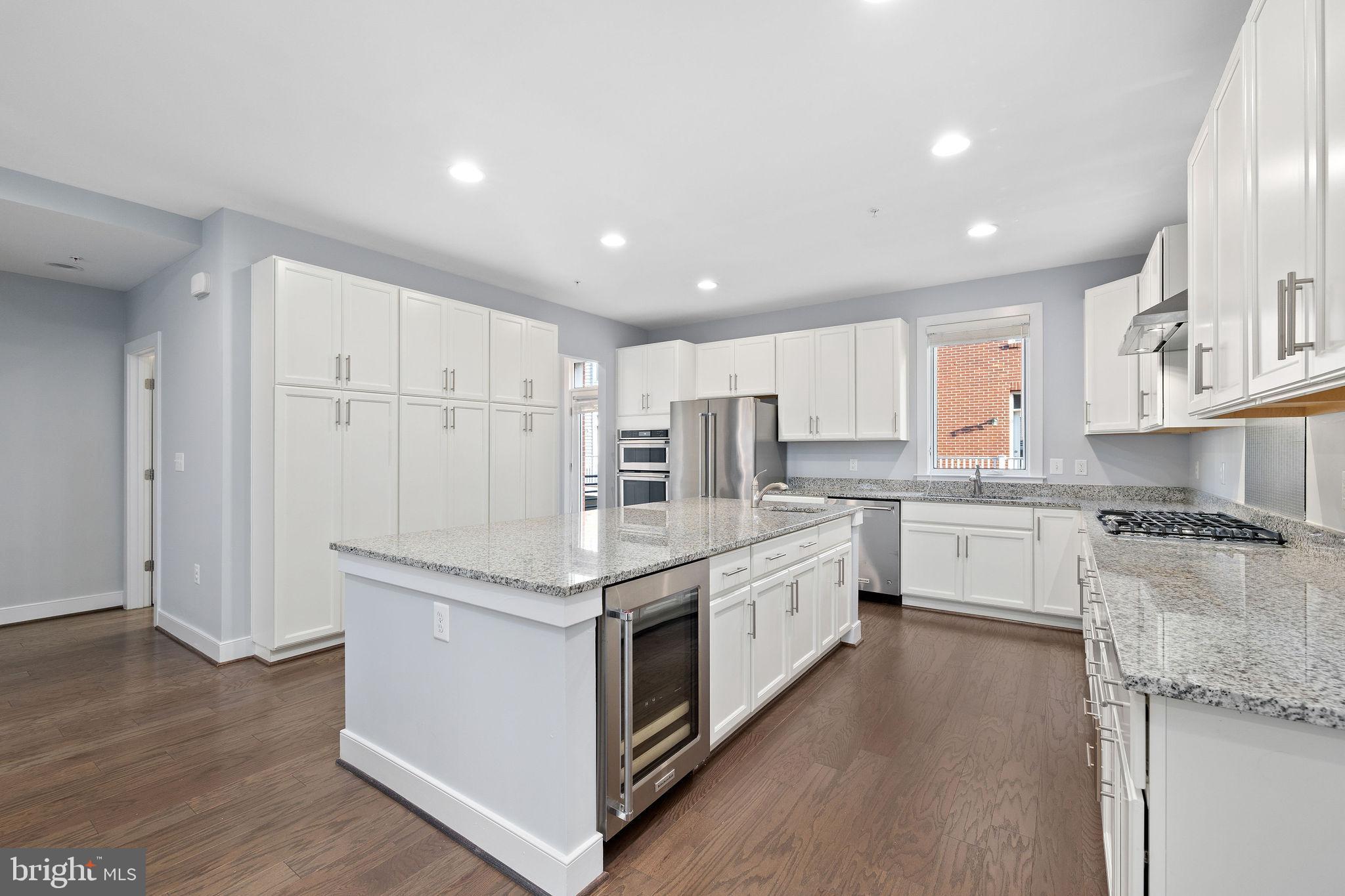 Real estate listing preview #9