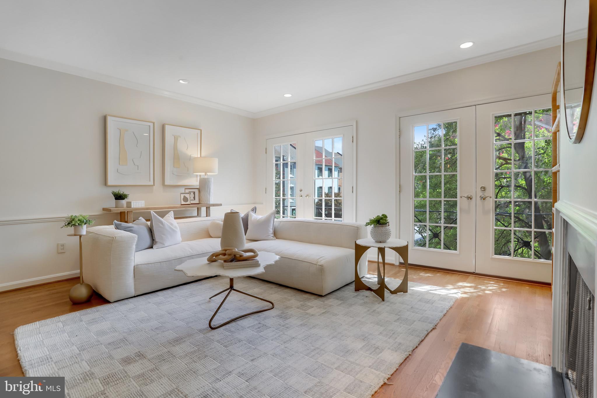 Real estate listing preview #9