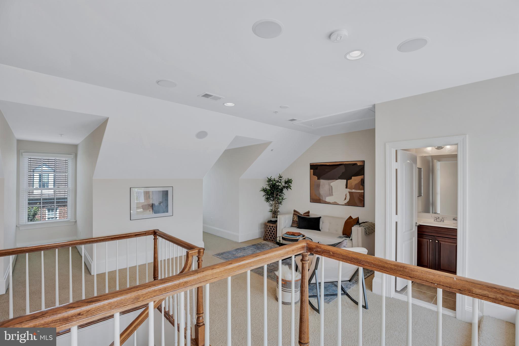 Real estate listing preview #32