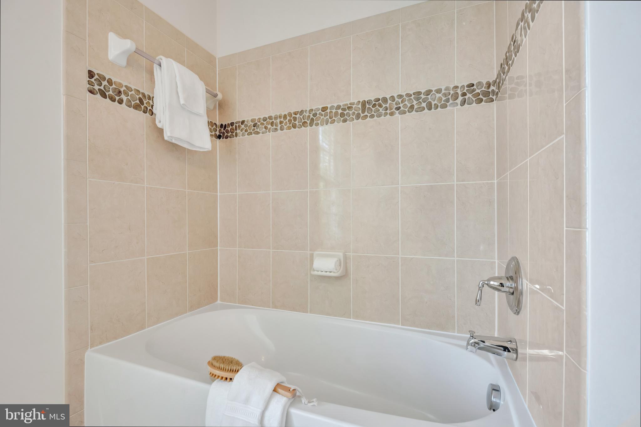 Real estate listing preview #28