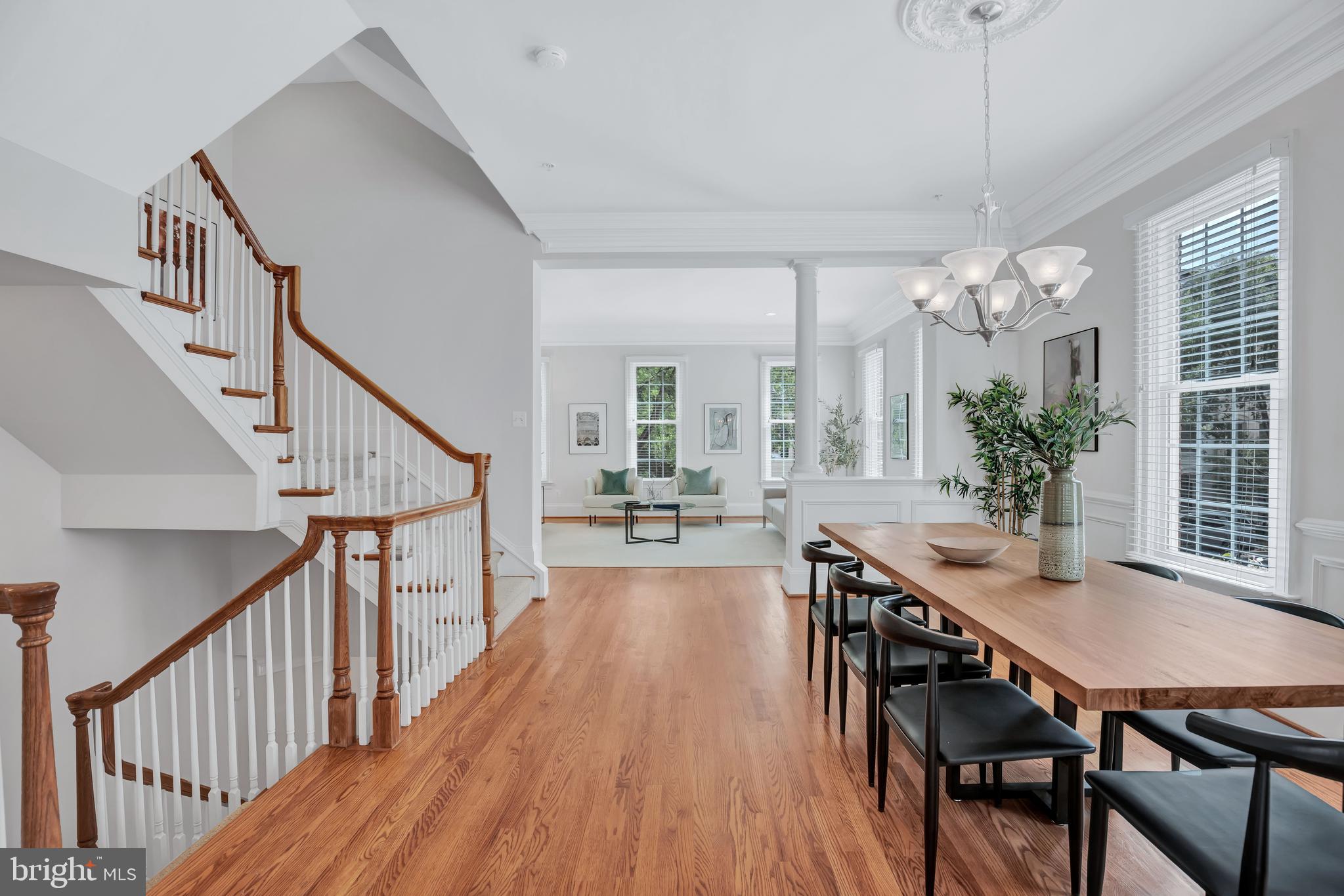 Real estate listing preview #9