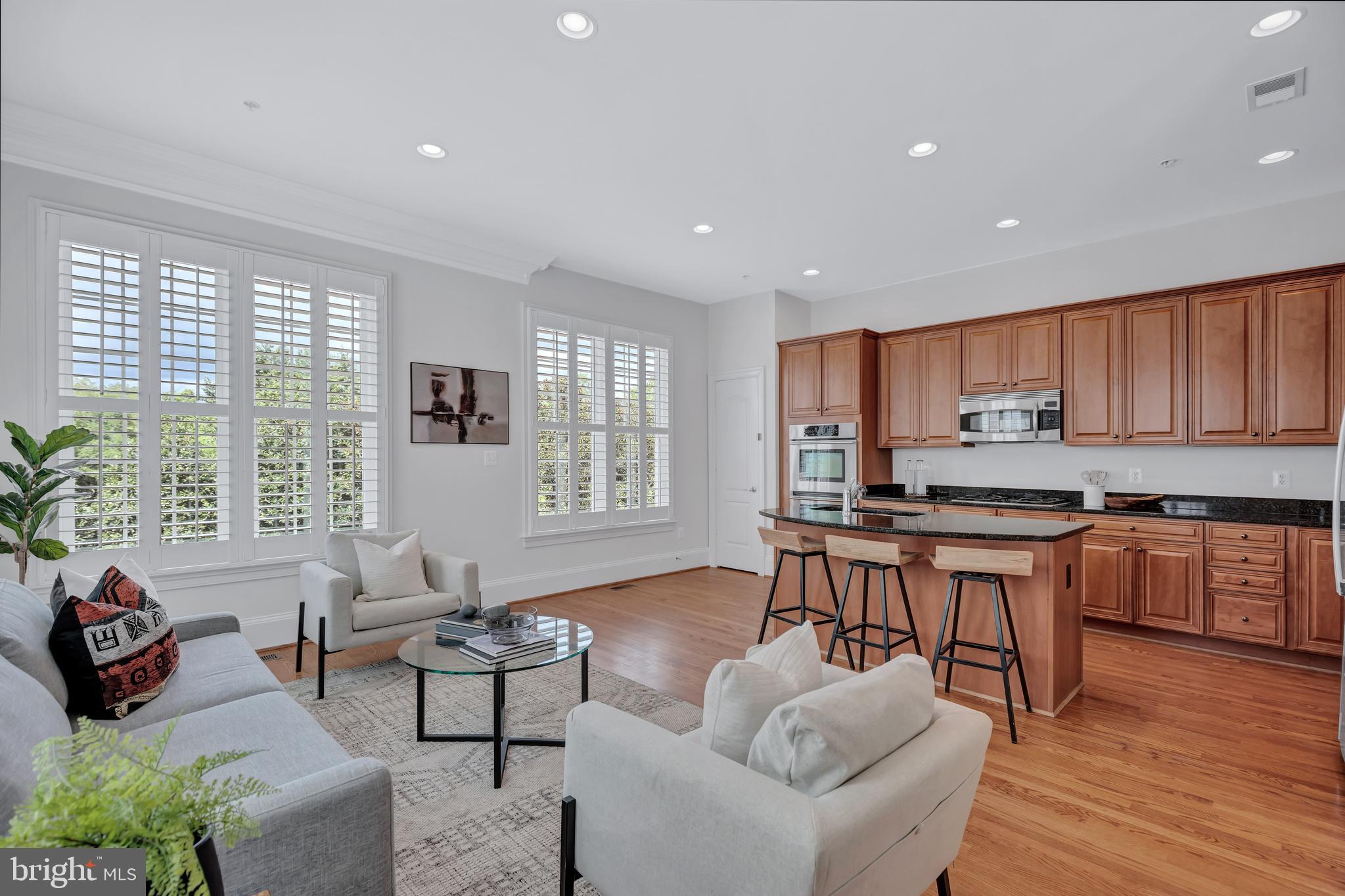 Real estate listing preview #18