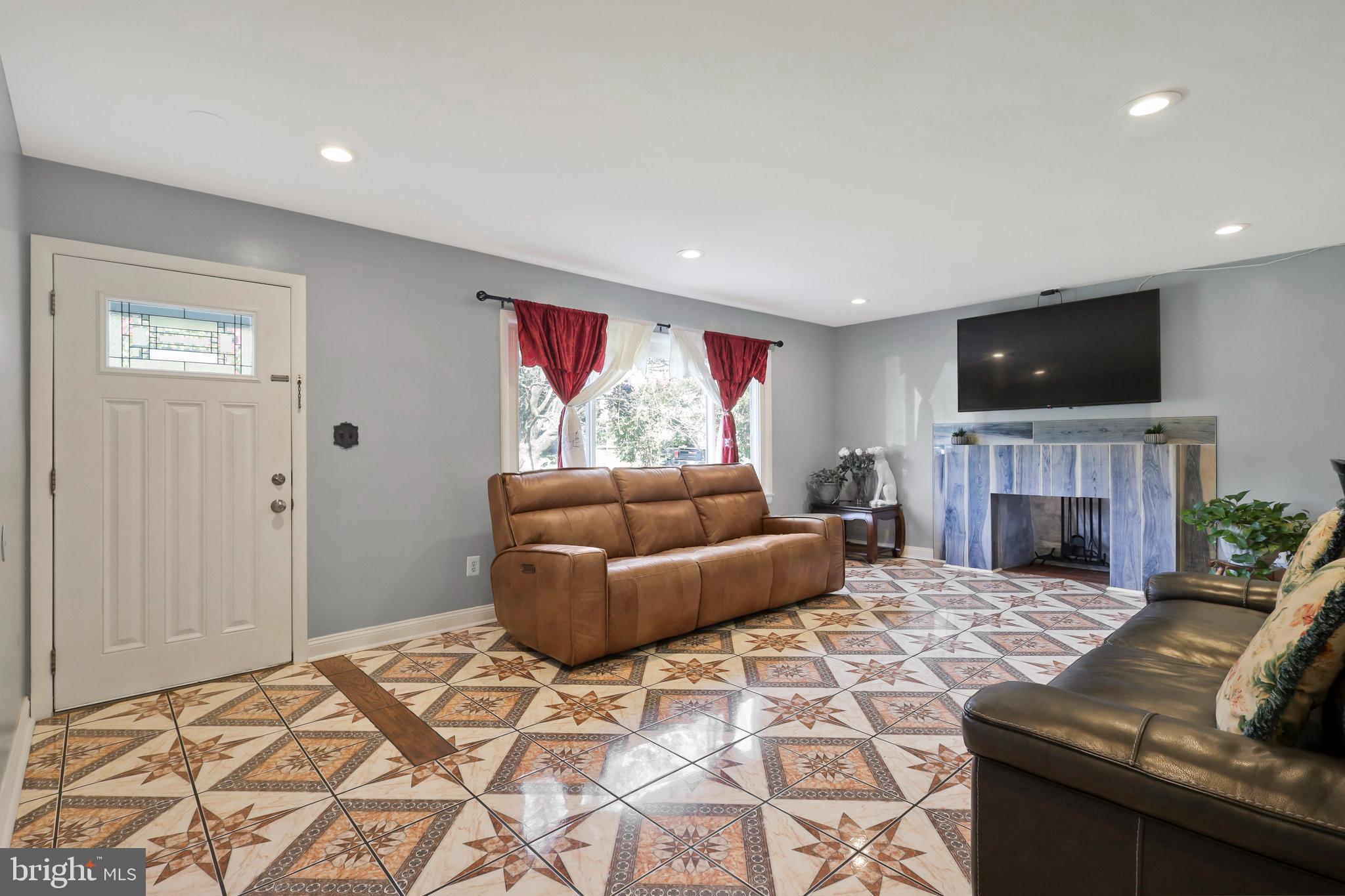 Real estate listing preview #13