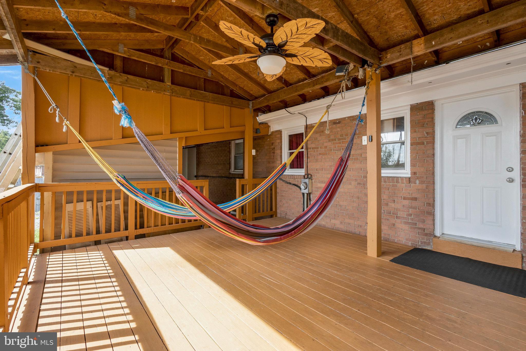 Real estate listing preview #2