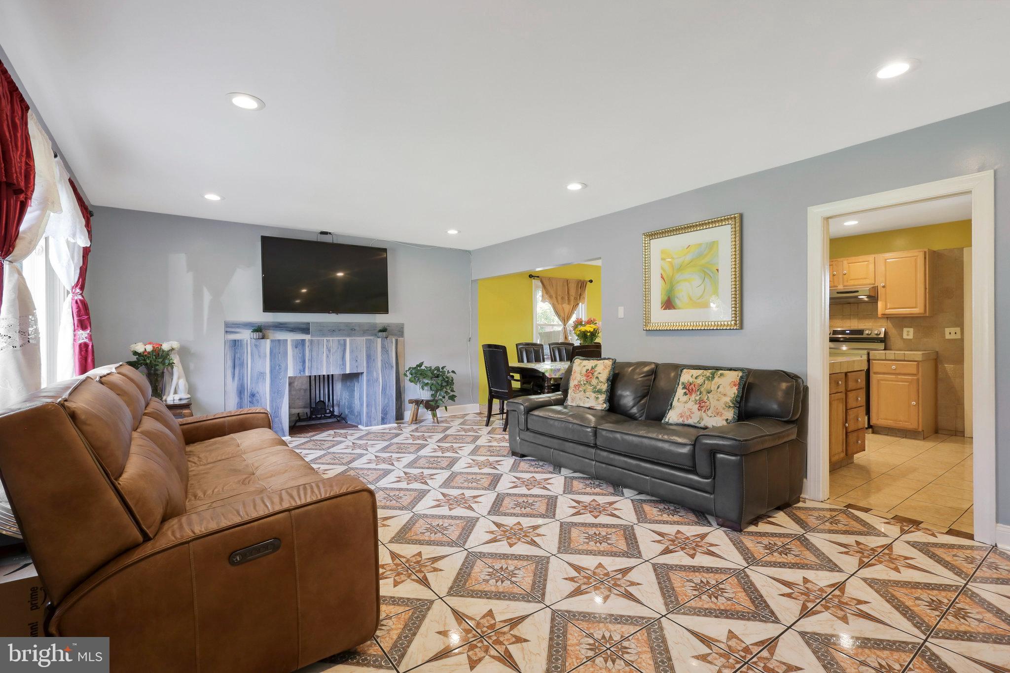 Real estate listing preview #6