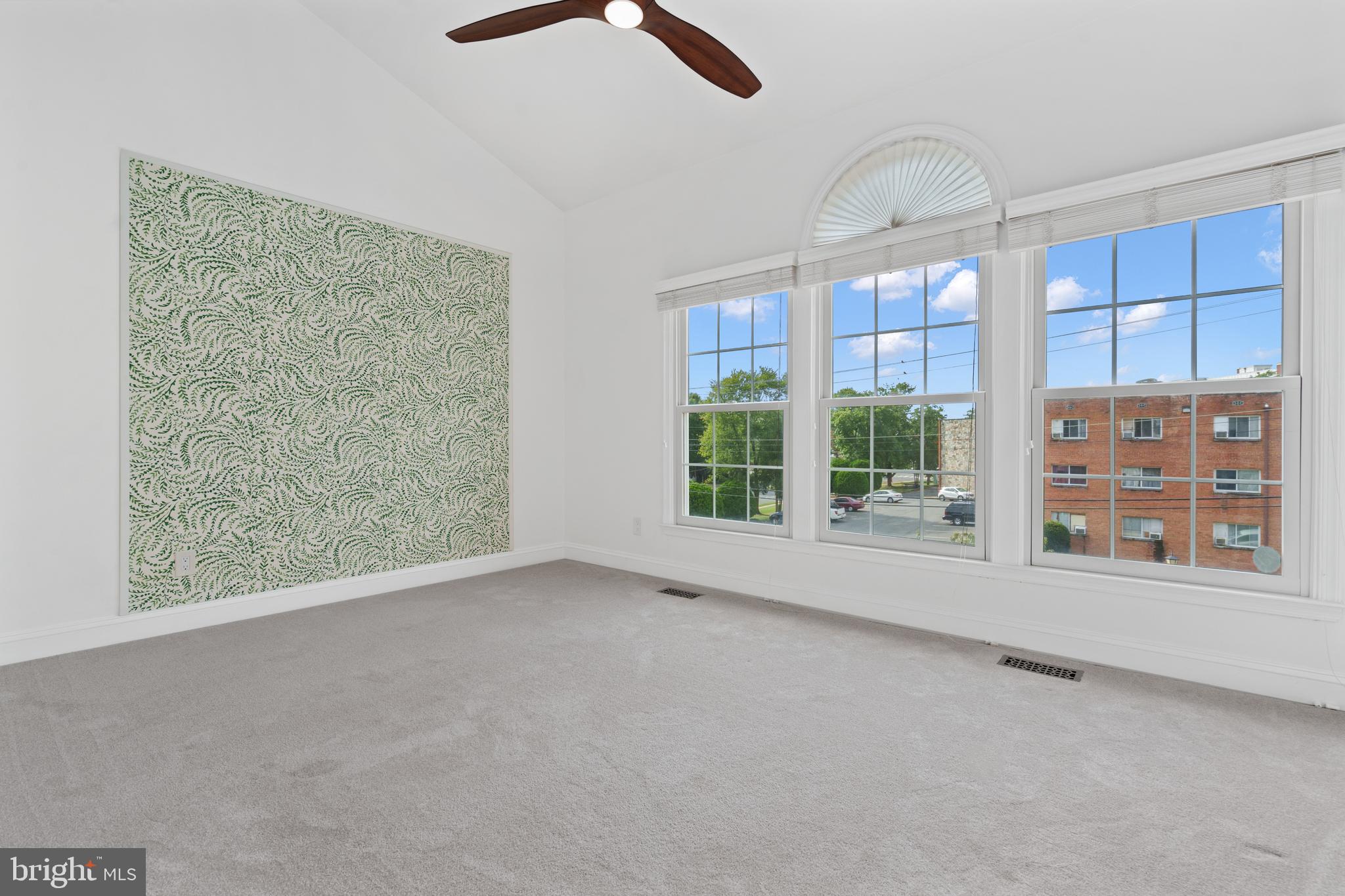 Real estate listing preview #17