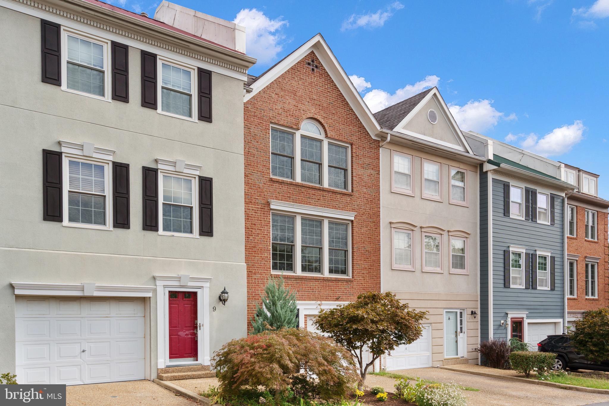 Real estate listing preview #2