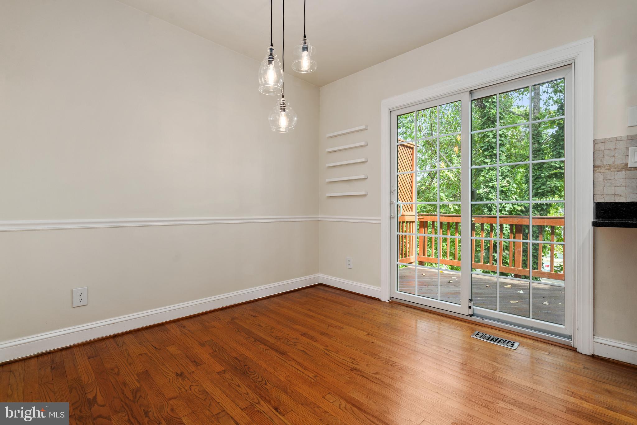 Real estate listing preview #11