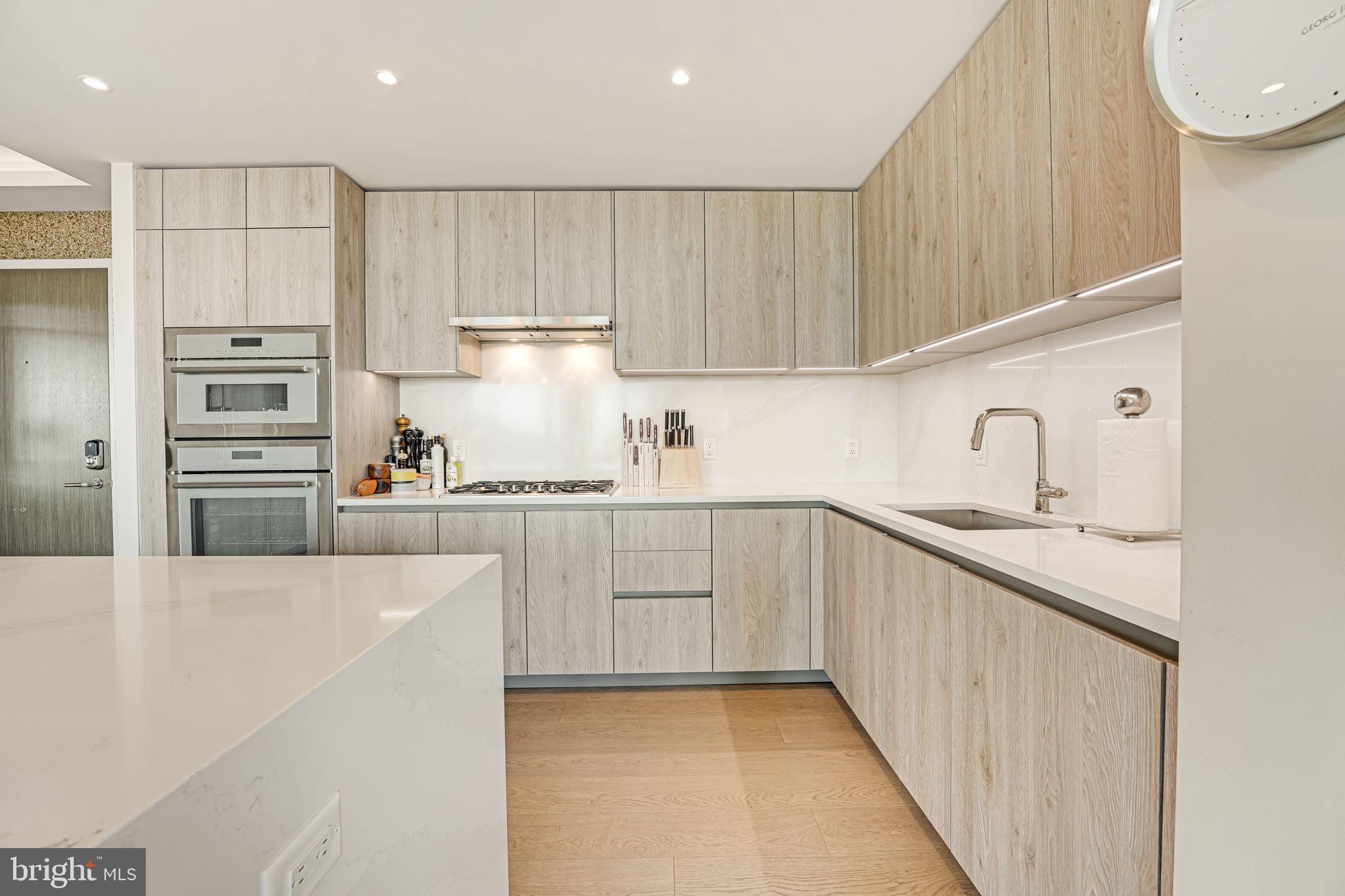 Real estate listing preview #6