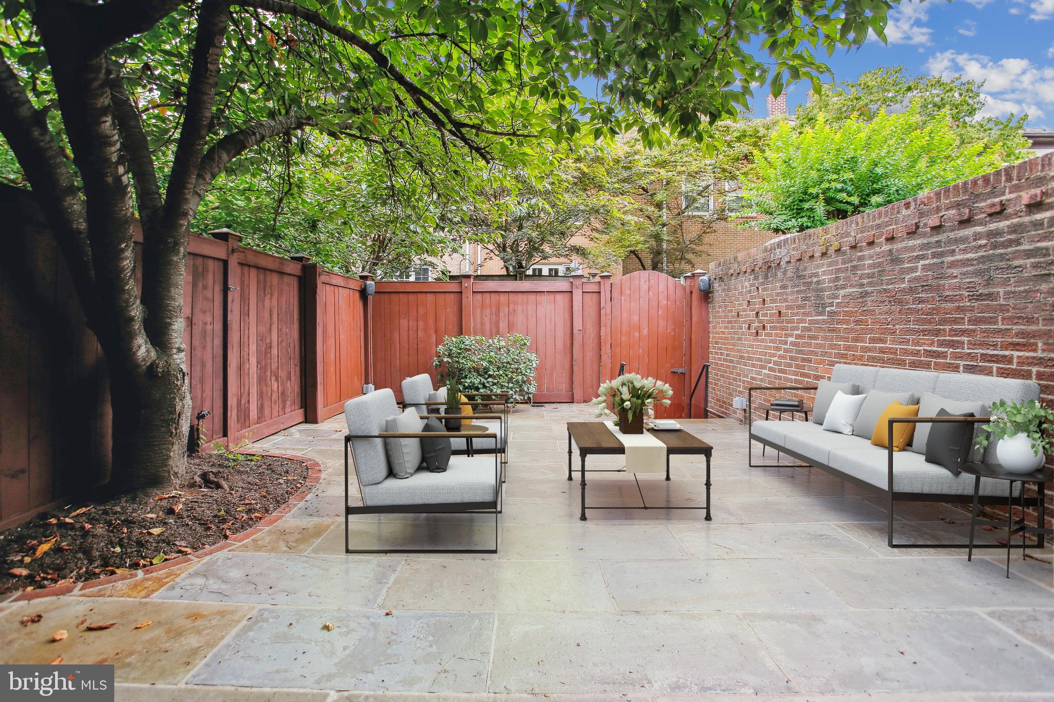 Real estate listing preview #12