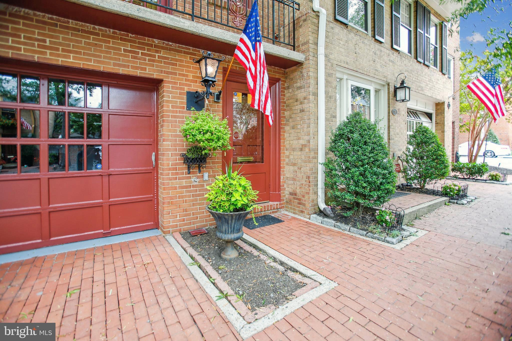 Real estate listing preview #4