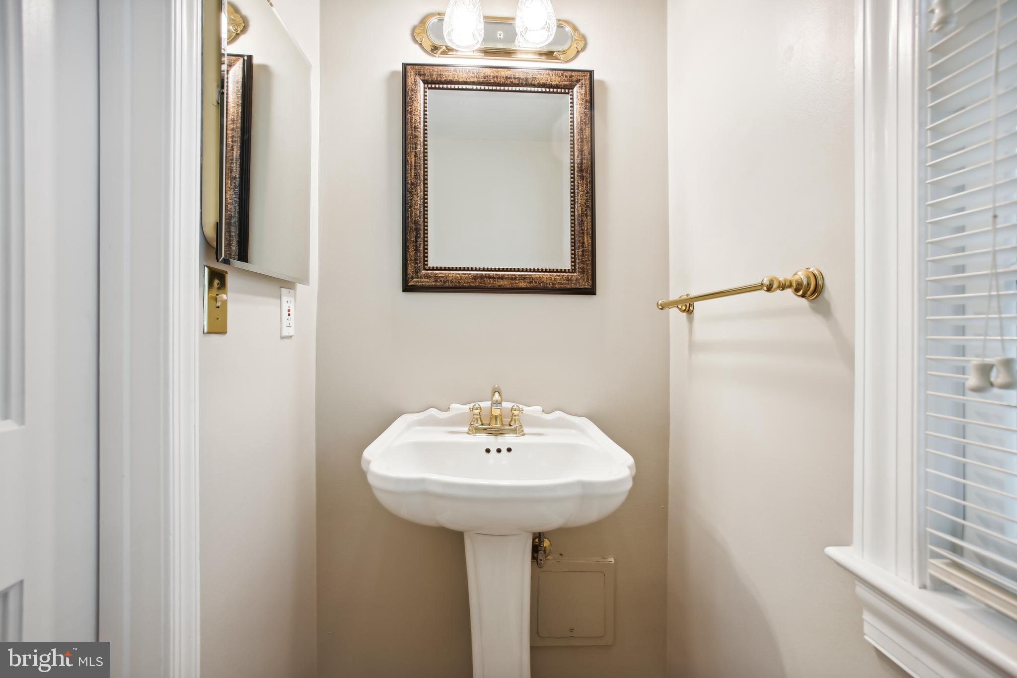 Real estate listing preview #24