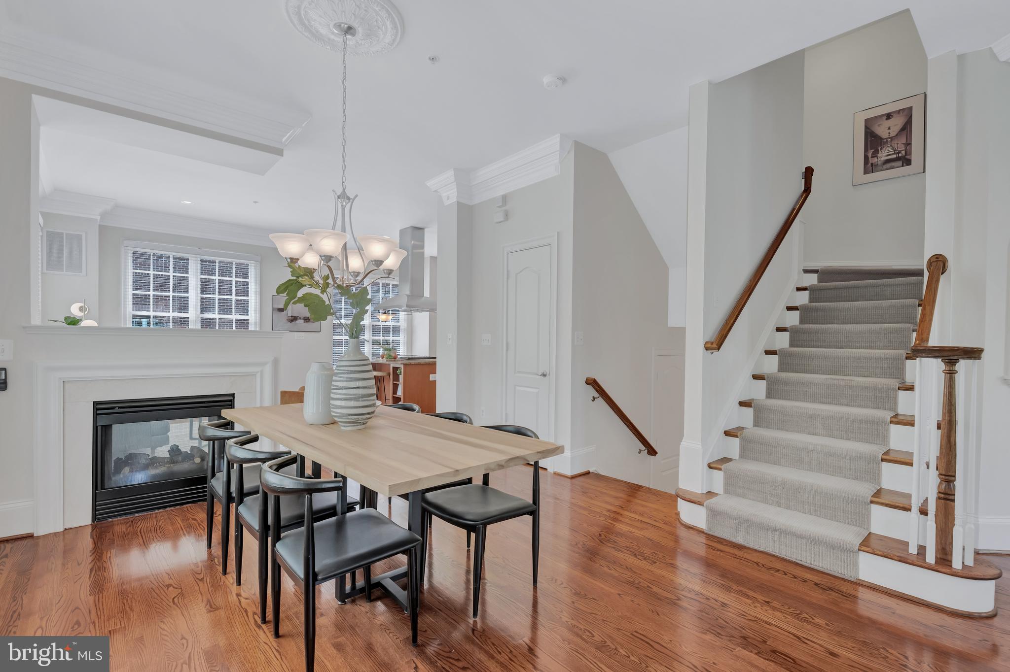 Real estate listing preview #6