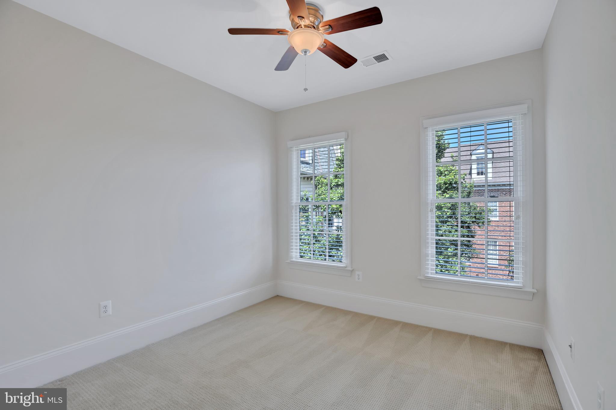 Real estate listing preview #29