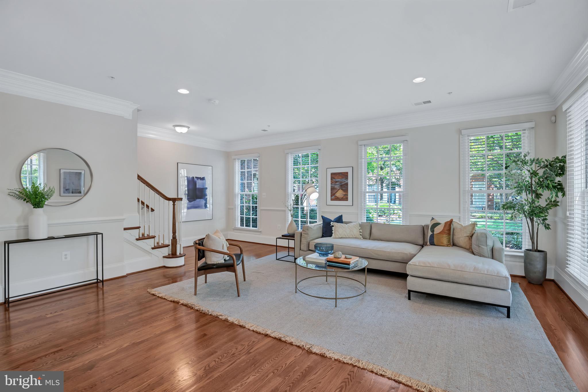 Real estate listing preview #3