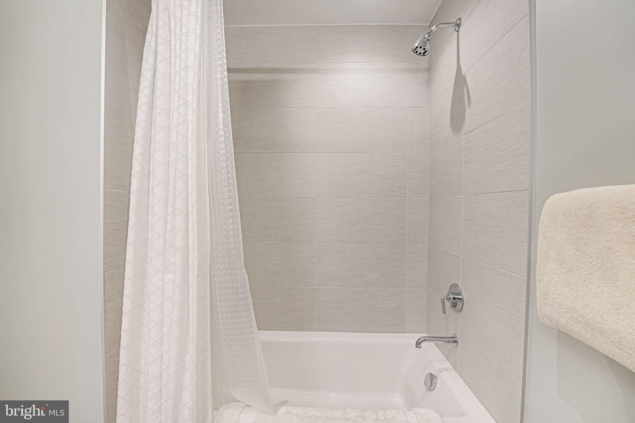 Real estate listing preview #34