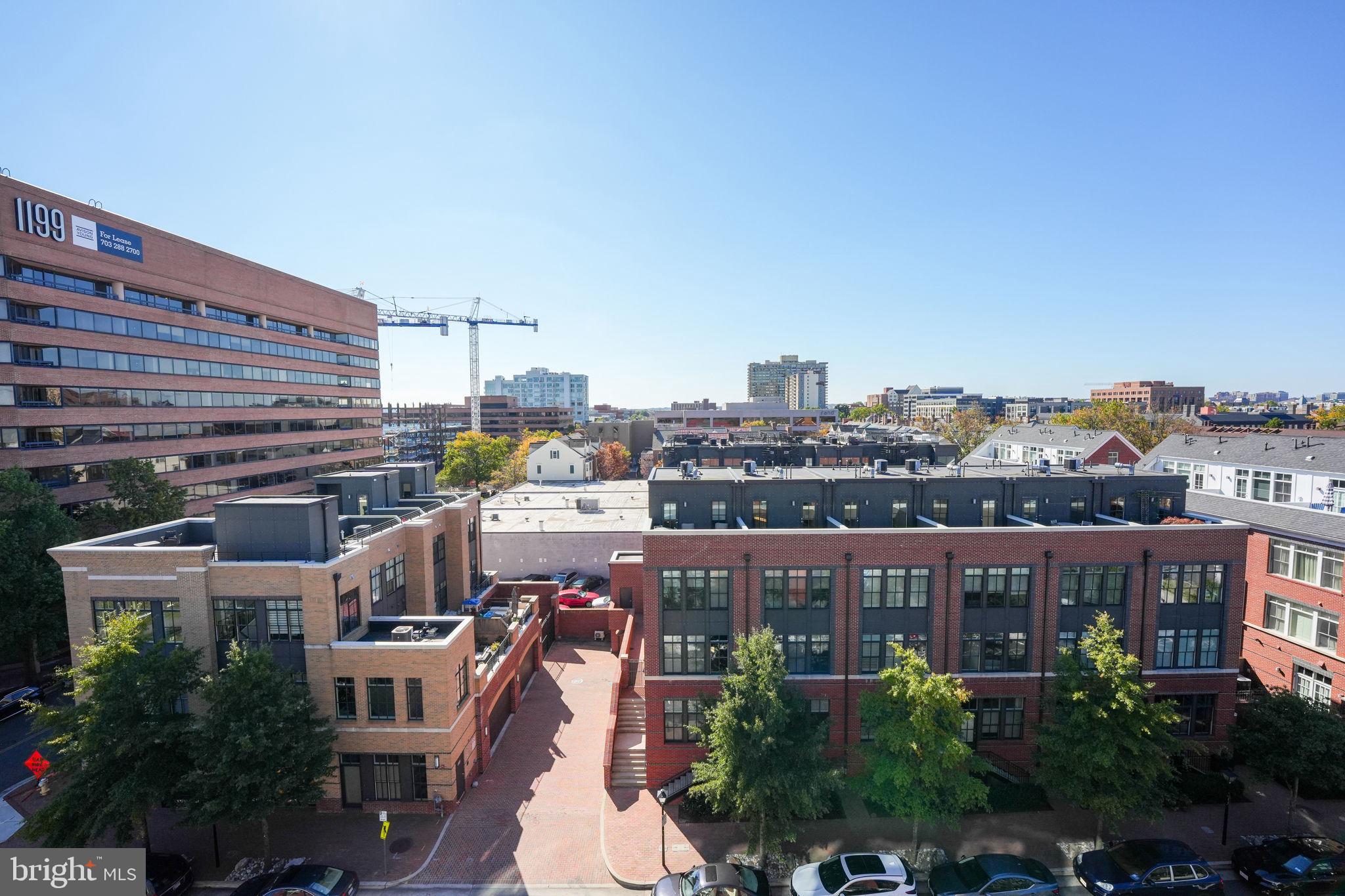 Real estate listing preview #15