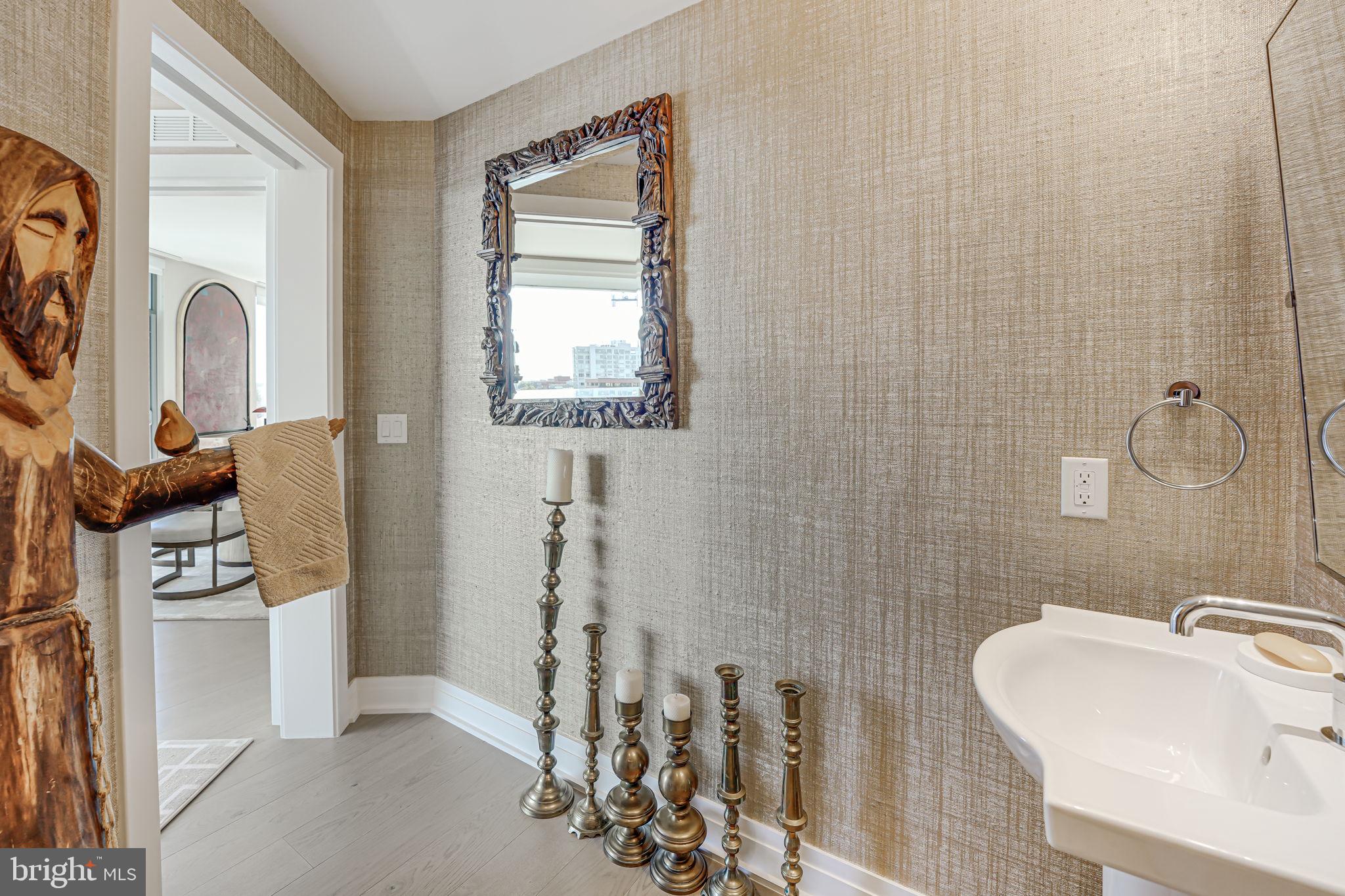 Real estate listing preview #24