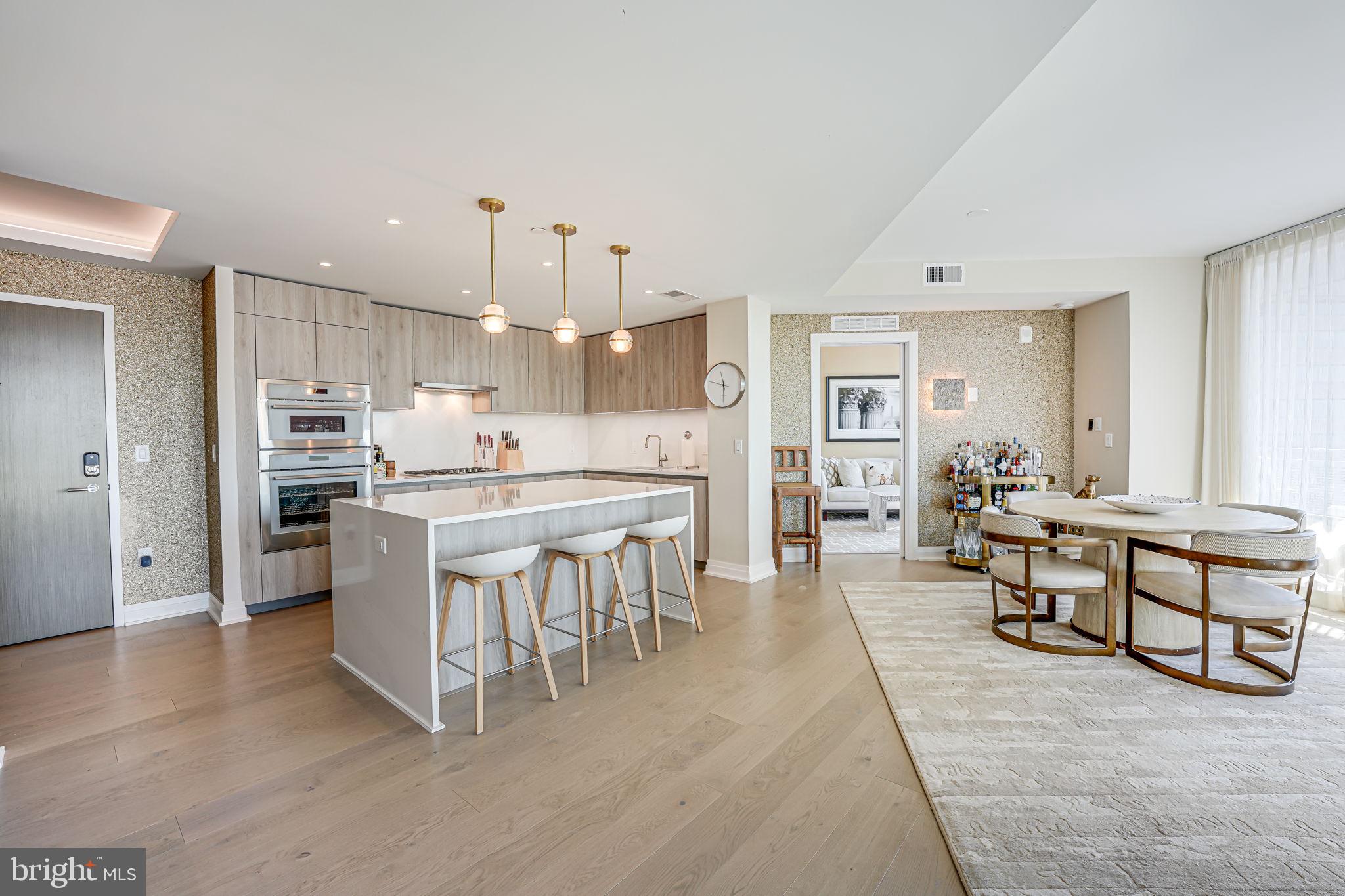 Real estate listing preview #8