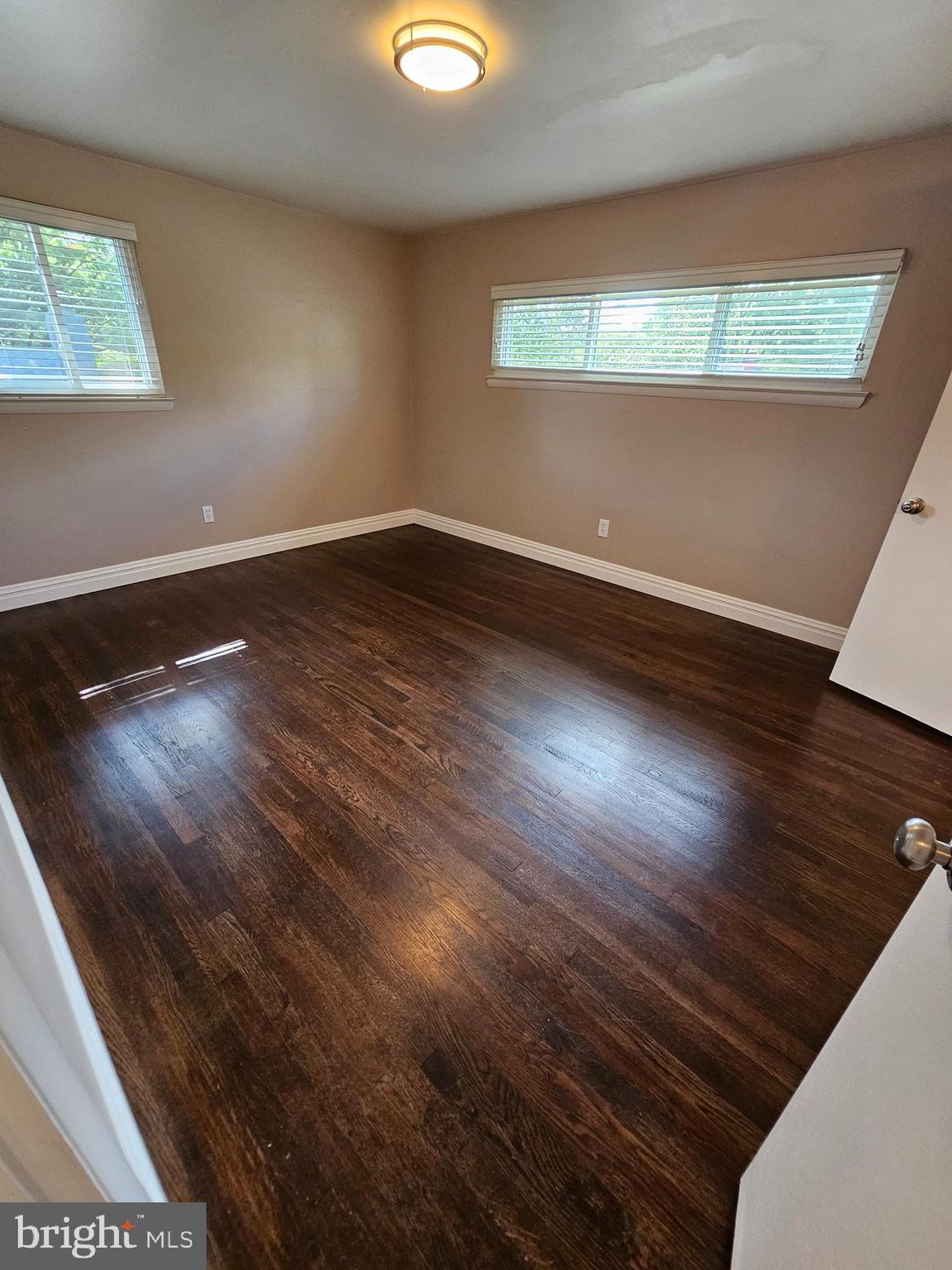 Real estate listing preview #11