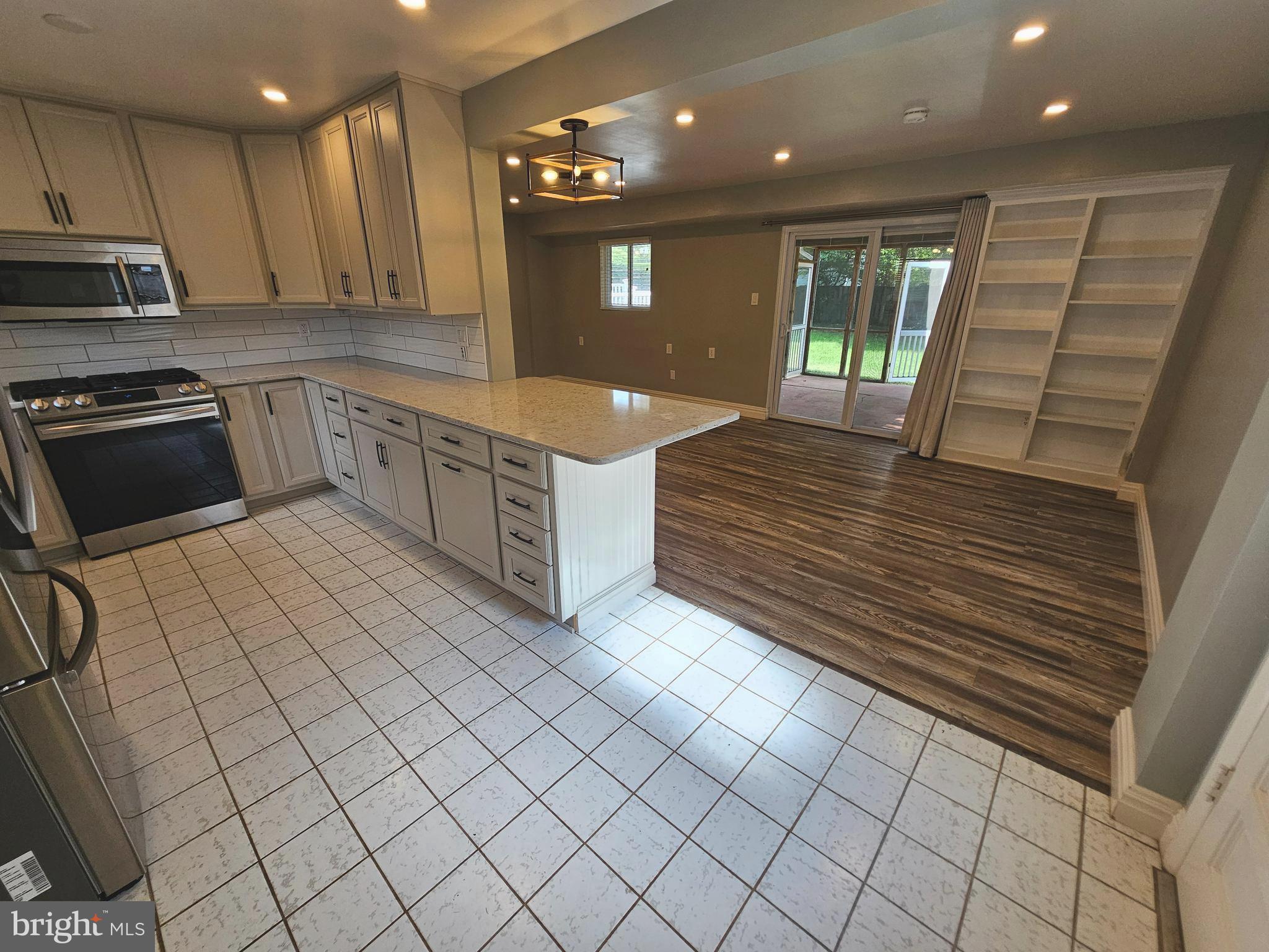 Real estate listing preview #20