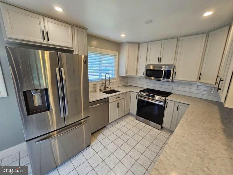 Real estate listing preview #18