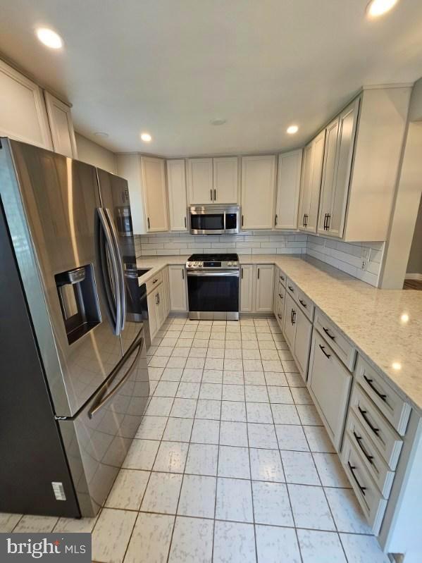 Real estate listing preview #16