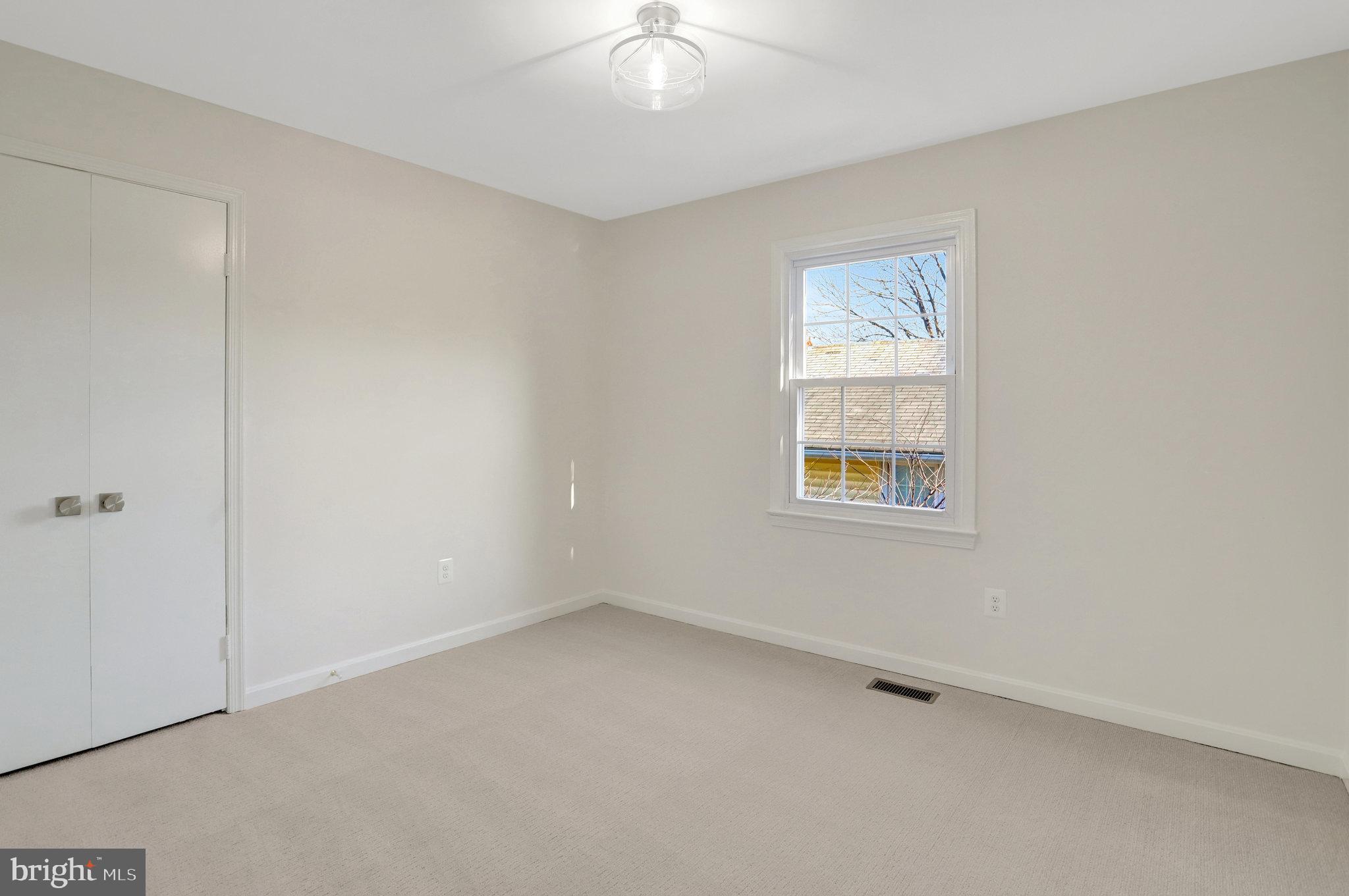 Real estate listing preview #37