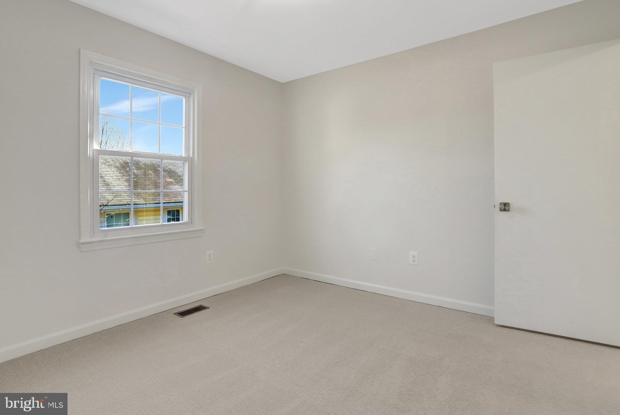 Real estate listing preview #38