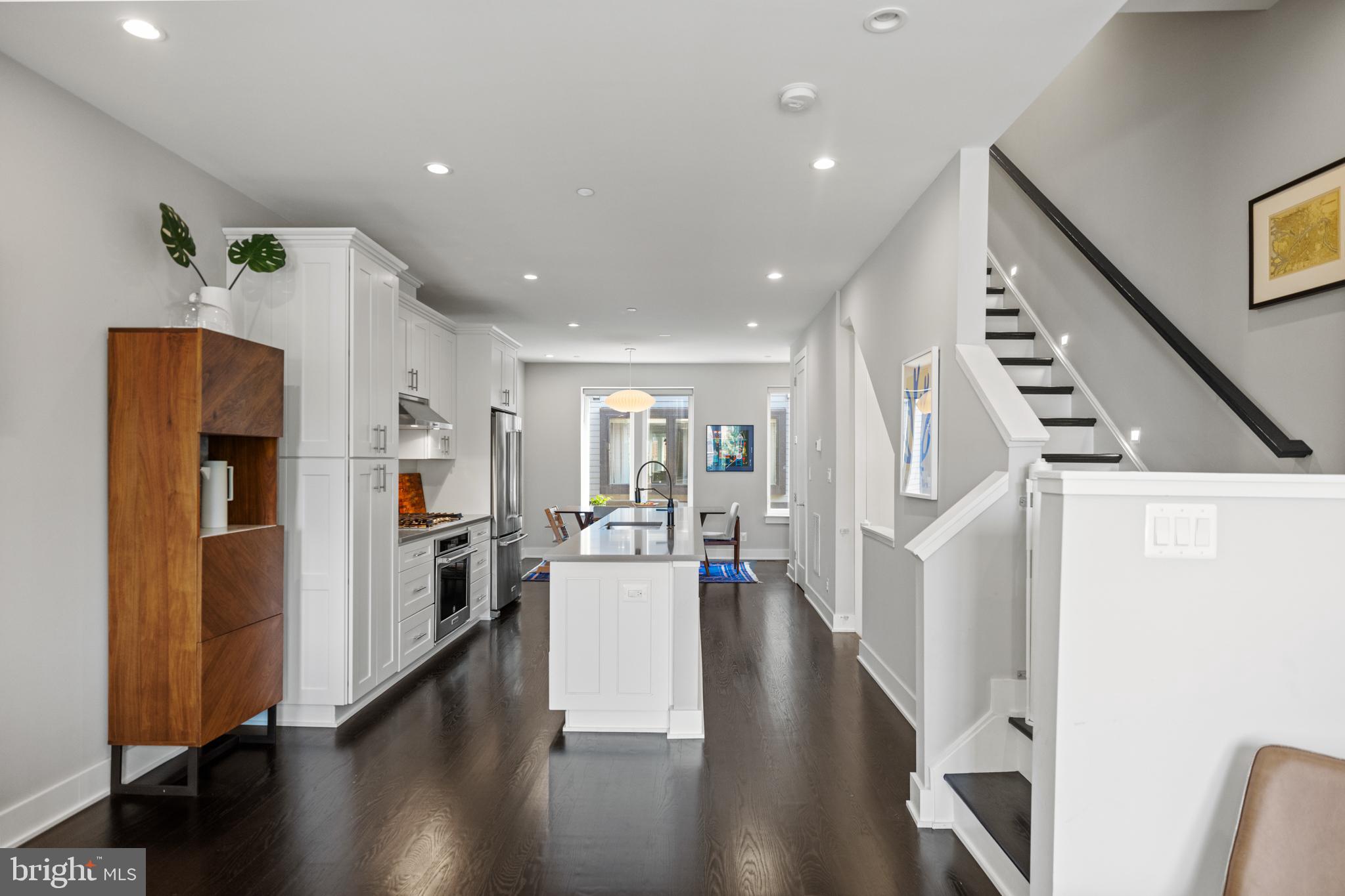 Real estate listing preview #8