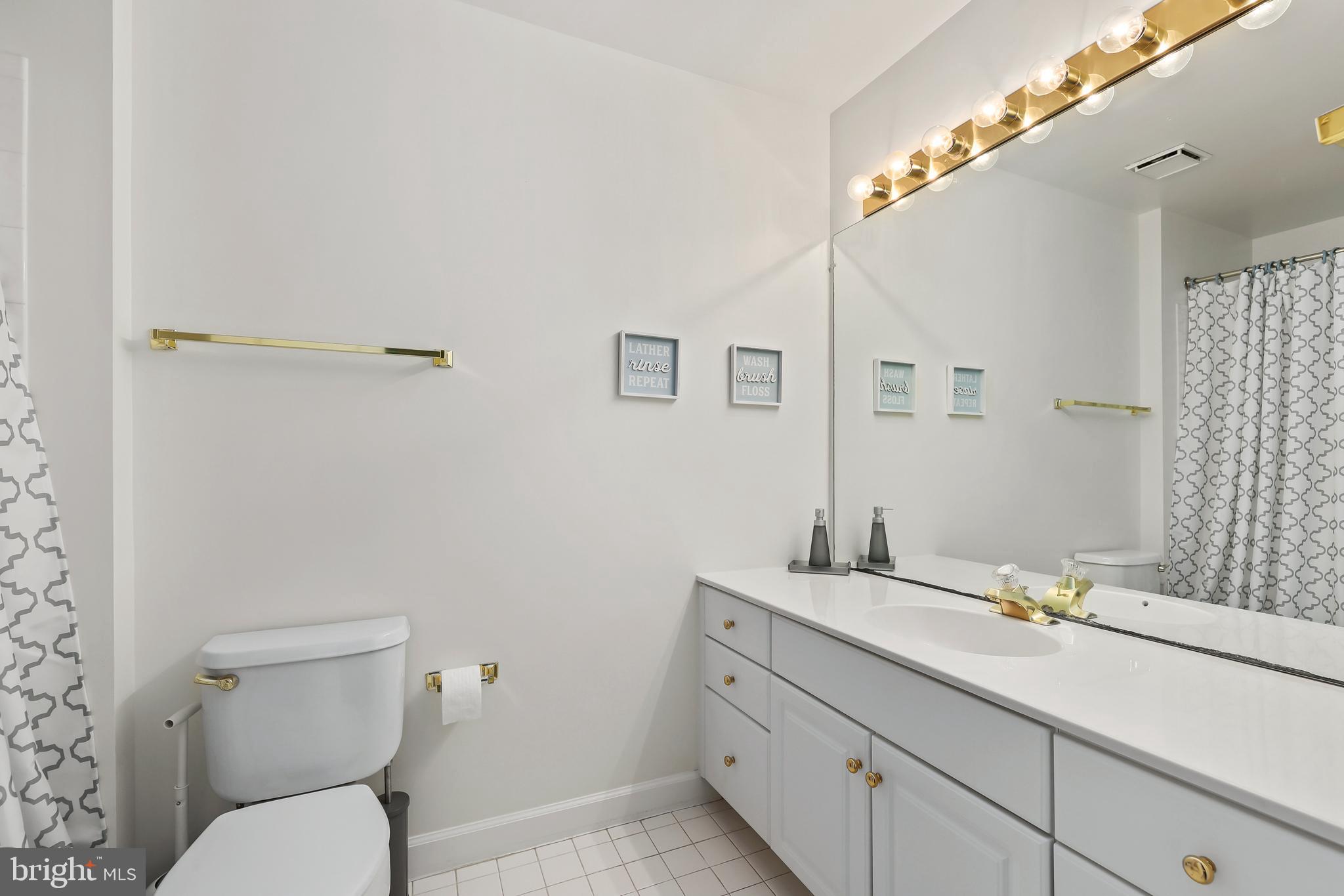 Real estate listing preview #24