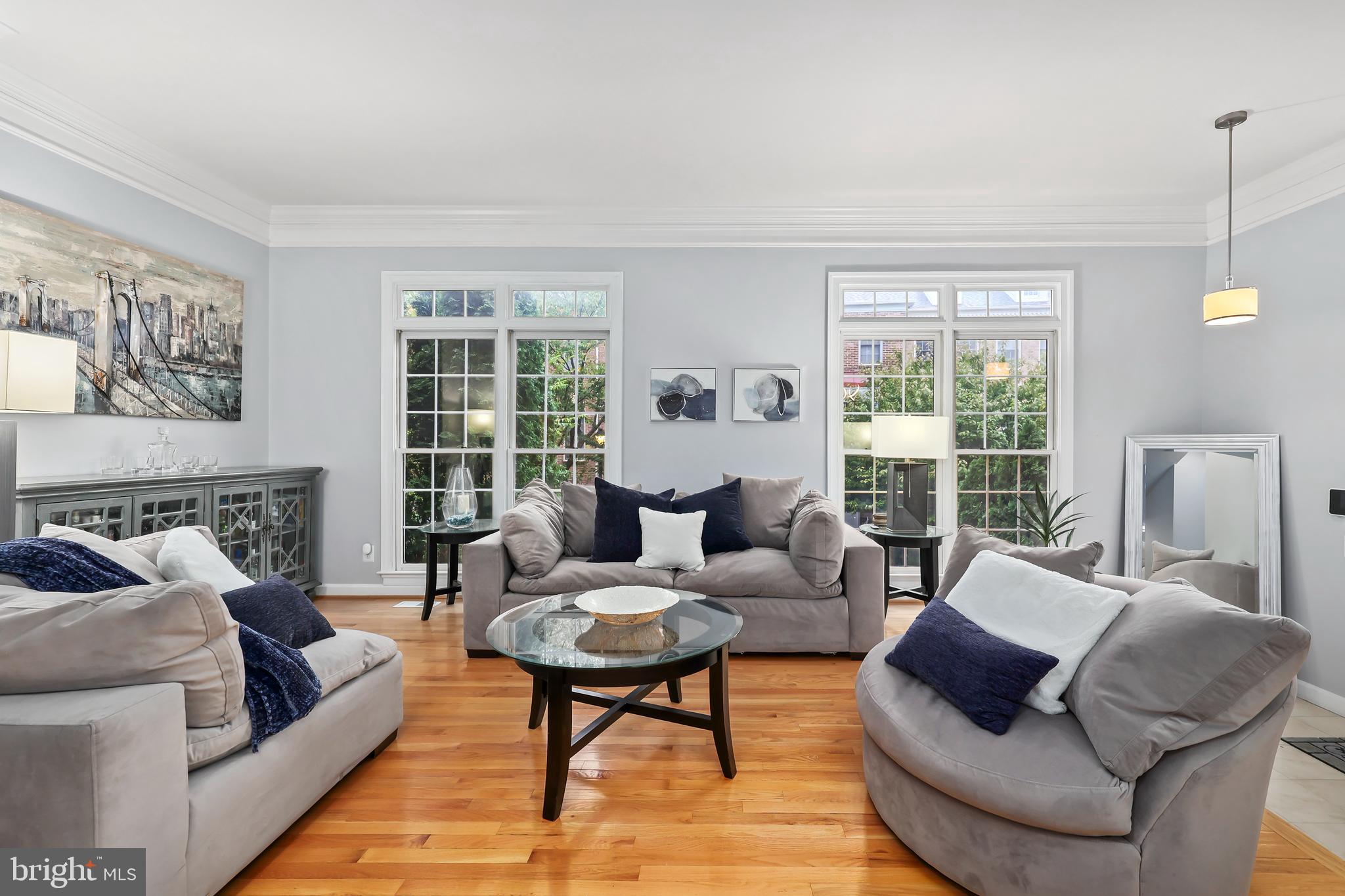 Real estate listing preview #2